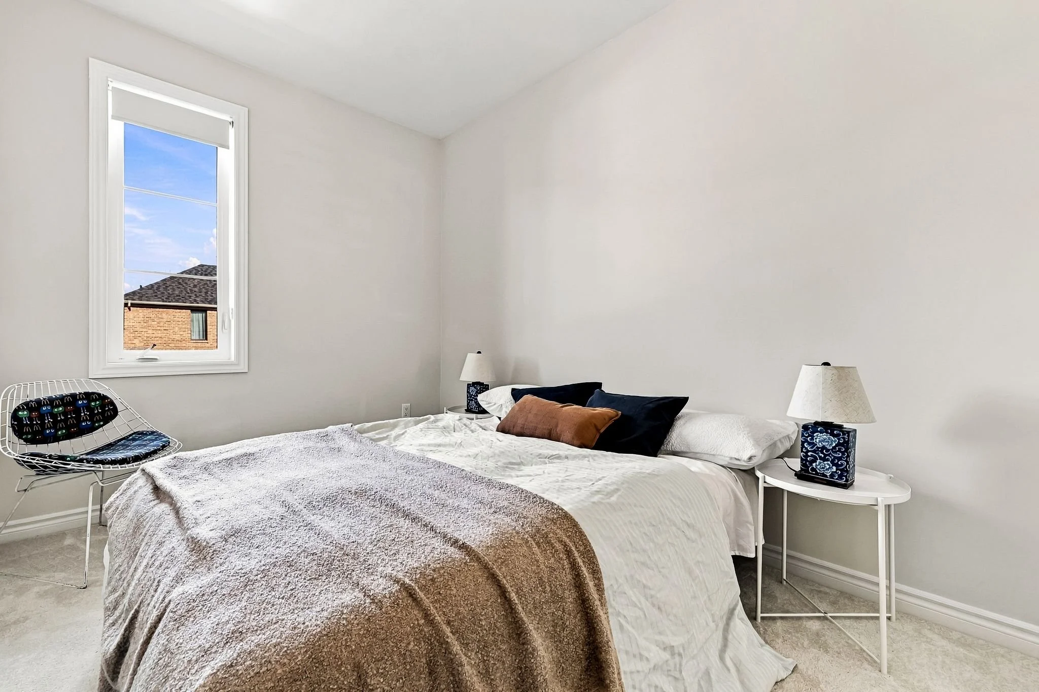 1354AlmonteDrBurlington-ReidMediaAgency-038.jpg