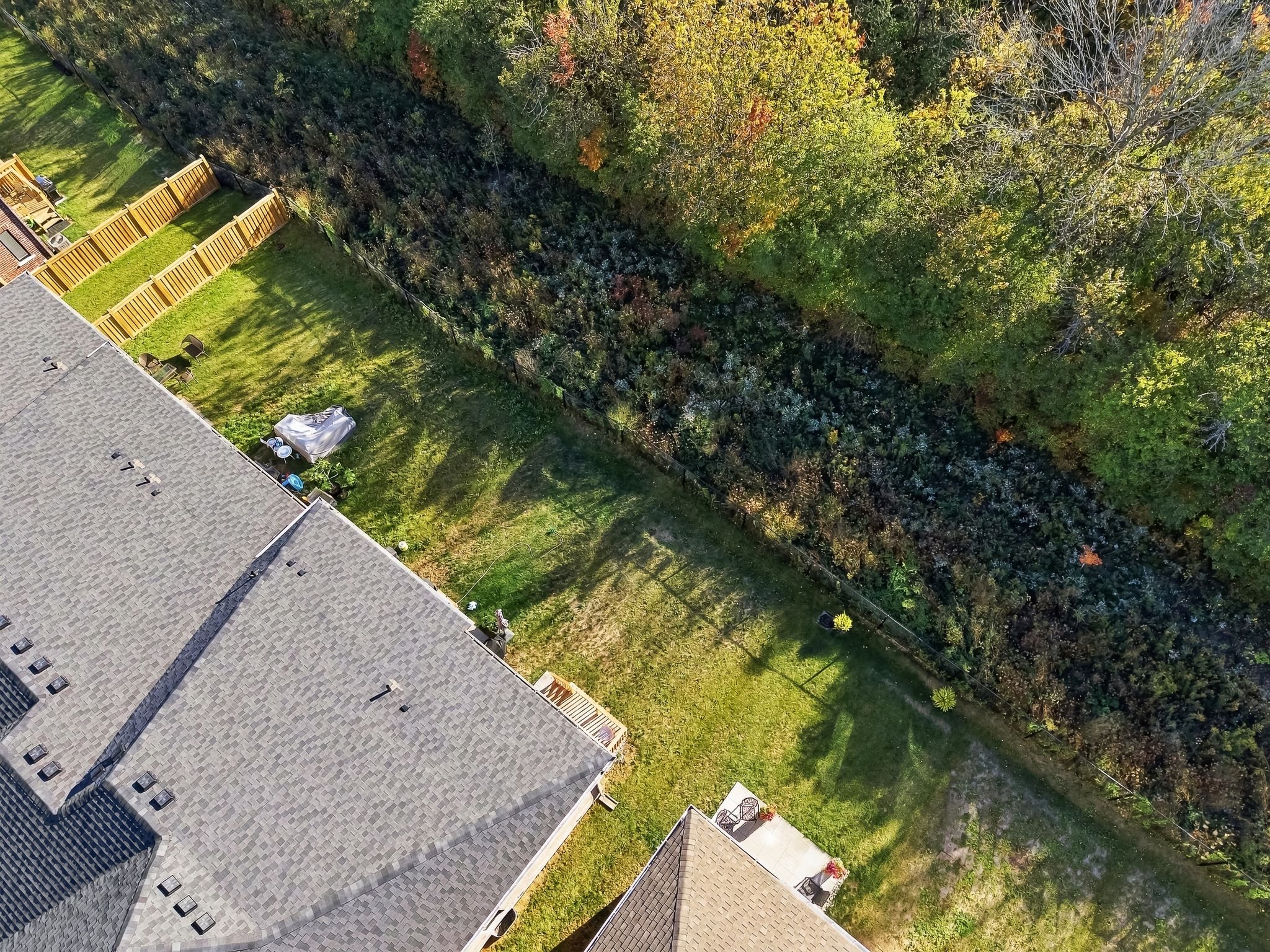 1354AlmonteDrBurlington-ReidMediaAgency-055.jpg