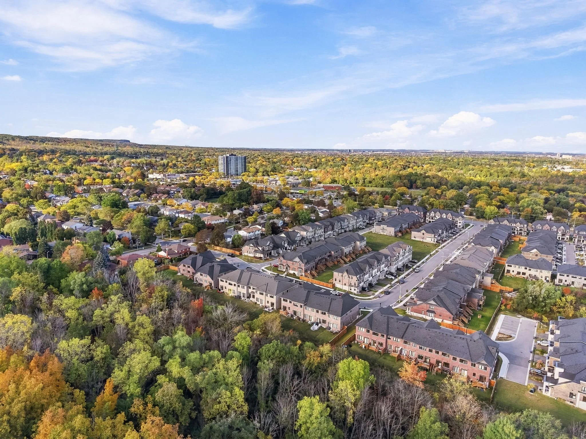 1354AlmonteDrBurlington-ReidMediaAgency-056.jpg