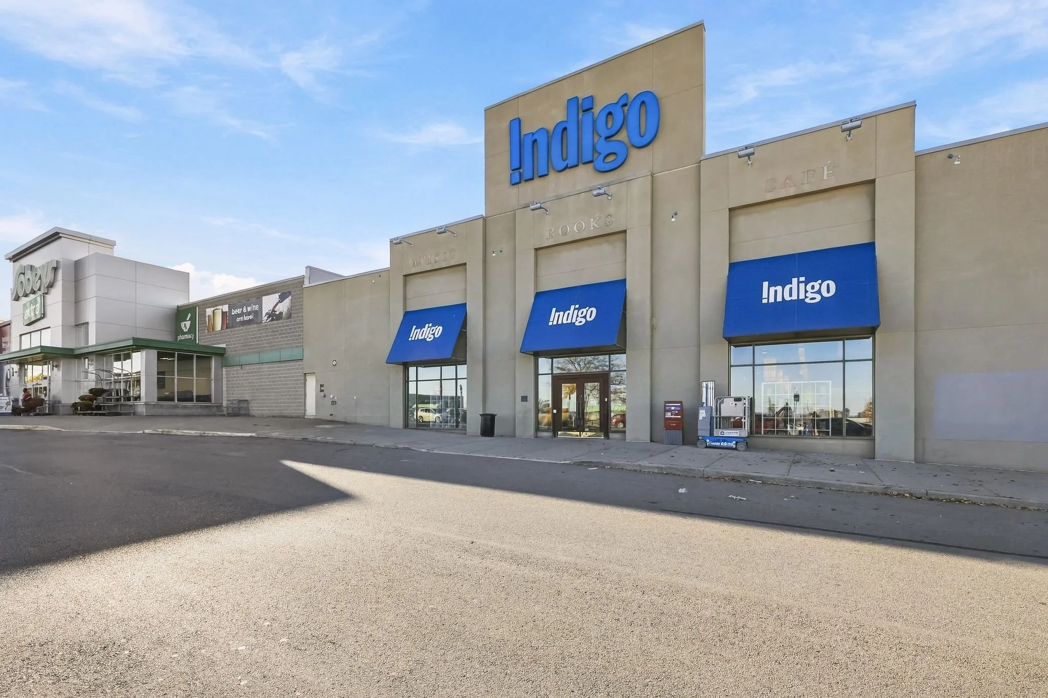 1354AlmonteDrBurlington-ReidMediaAgency-059.jpg