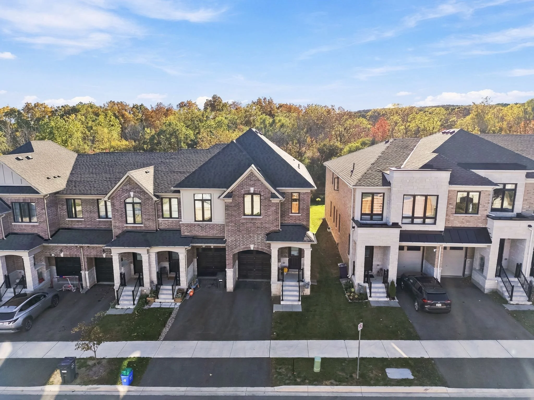 1354AlmonteDrBurlington-ReidMediaAgency-008.jpg