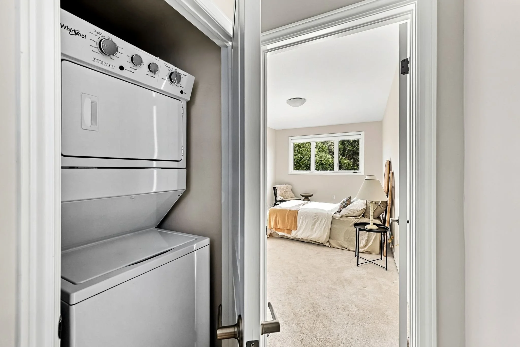 1354AlmonteDrBurlington-ReidMediaAgency-030.jpg