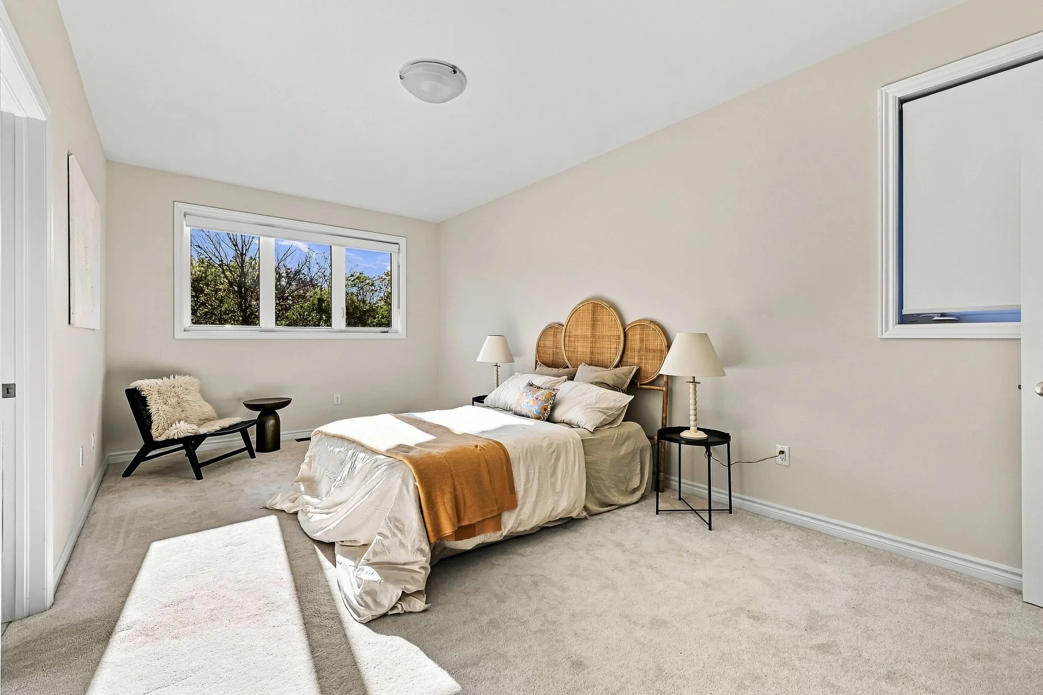 1354AlmonteDrBurlington-ReidMediaAgency-032.jpg