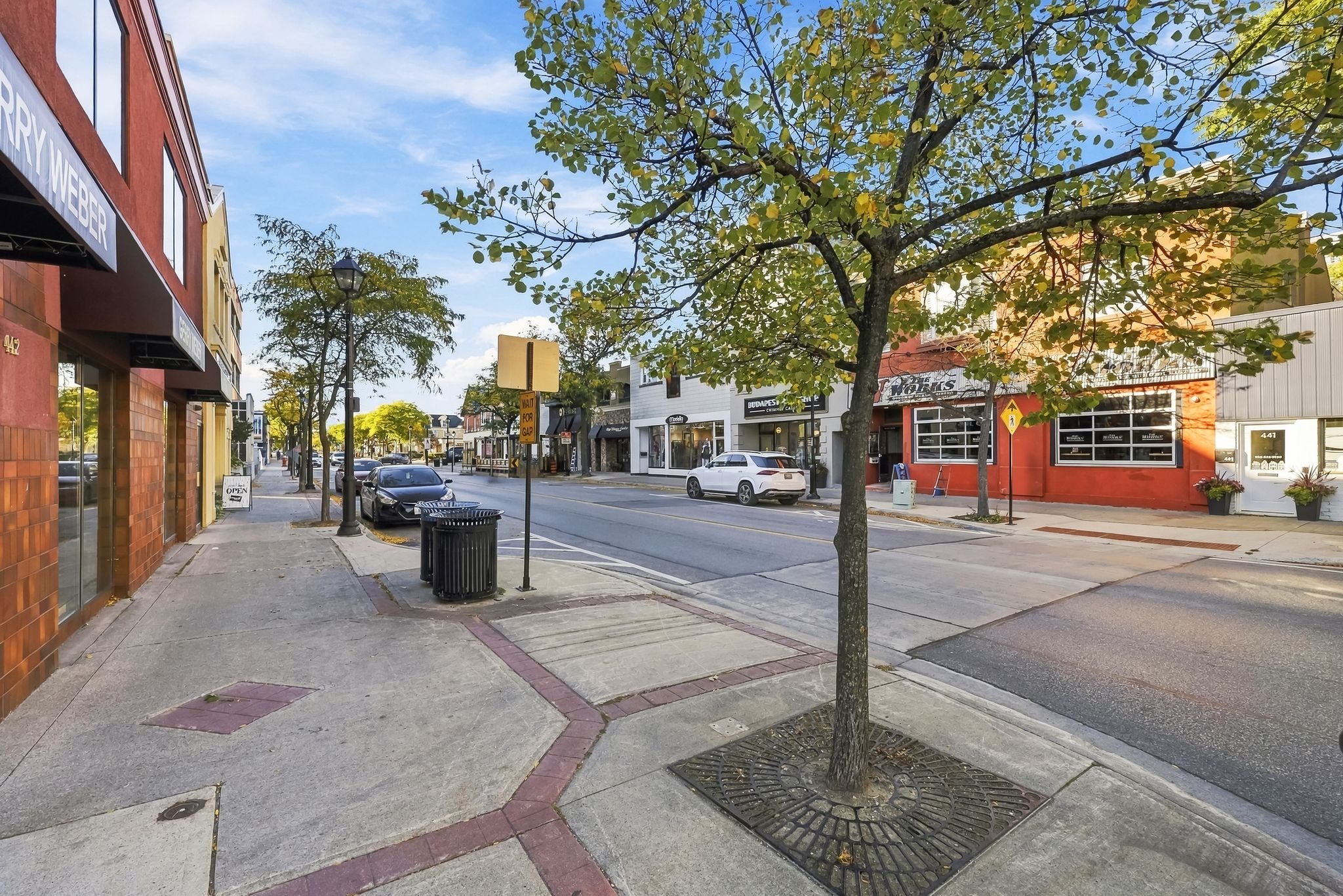 1354AlmonteDrBurlington-ReidMediaAgency-064.jpg