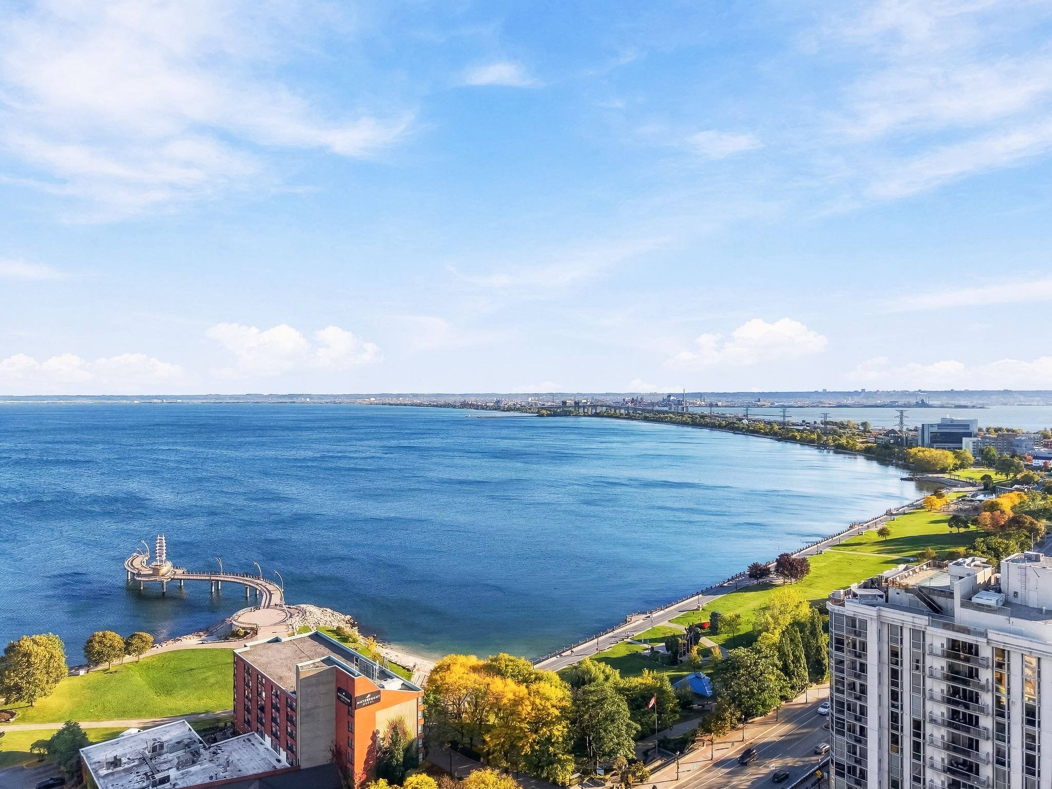 1354AlmonteDrBurlington-ReidMediaAgency-068.jpg