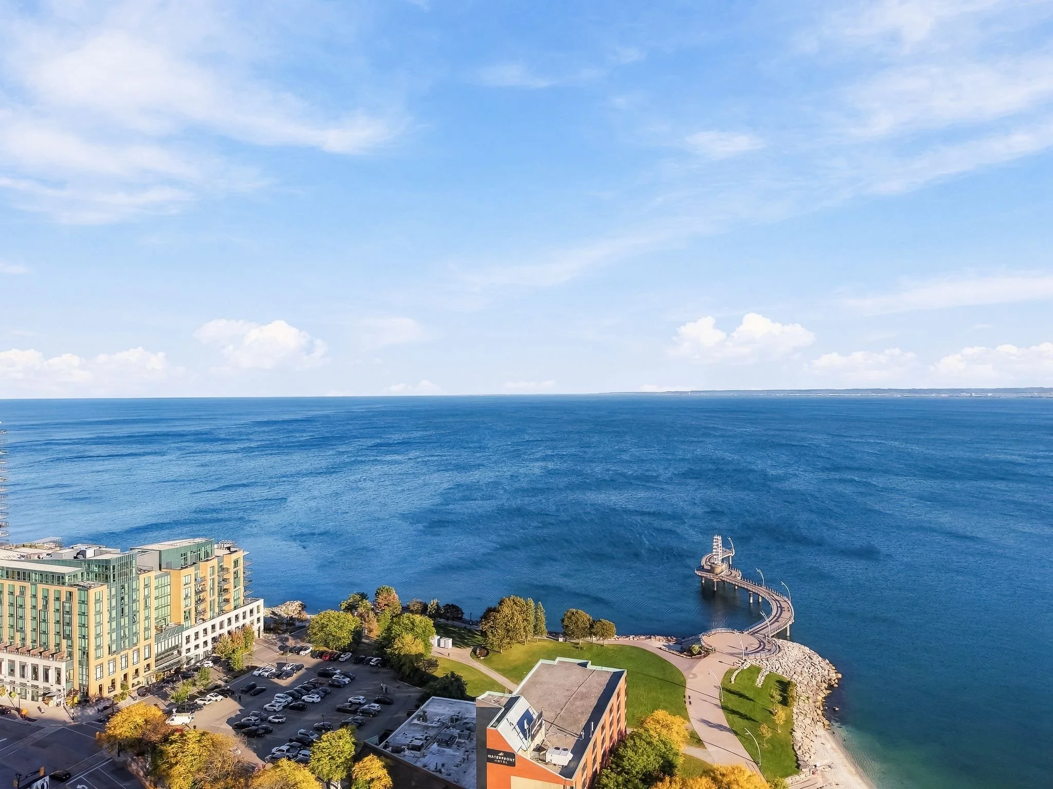 1354AlmonteDrBurlington-ReidMediaAgency-069.jpg
