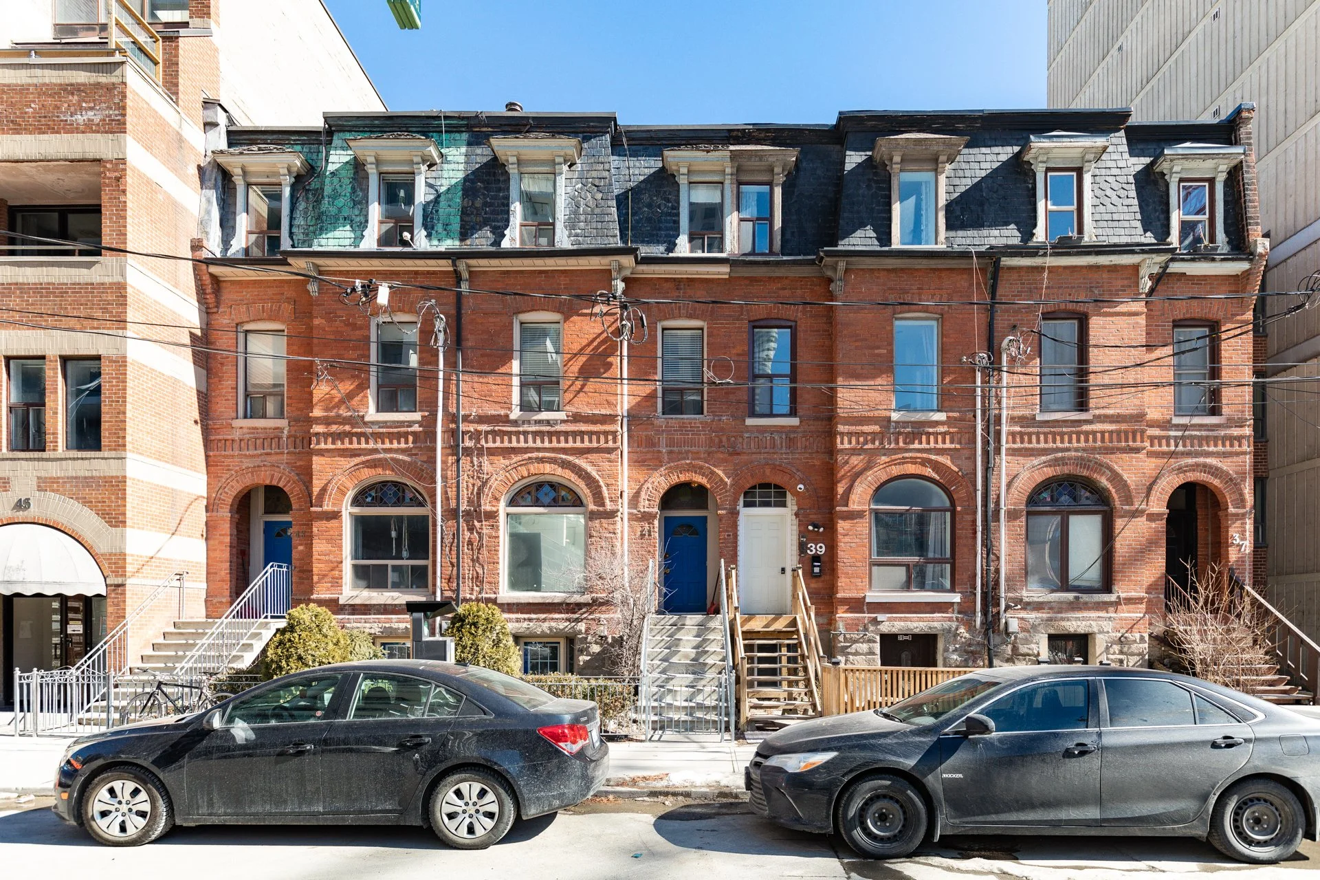 #2 41 Mutual St MLS - 1.jpg