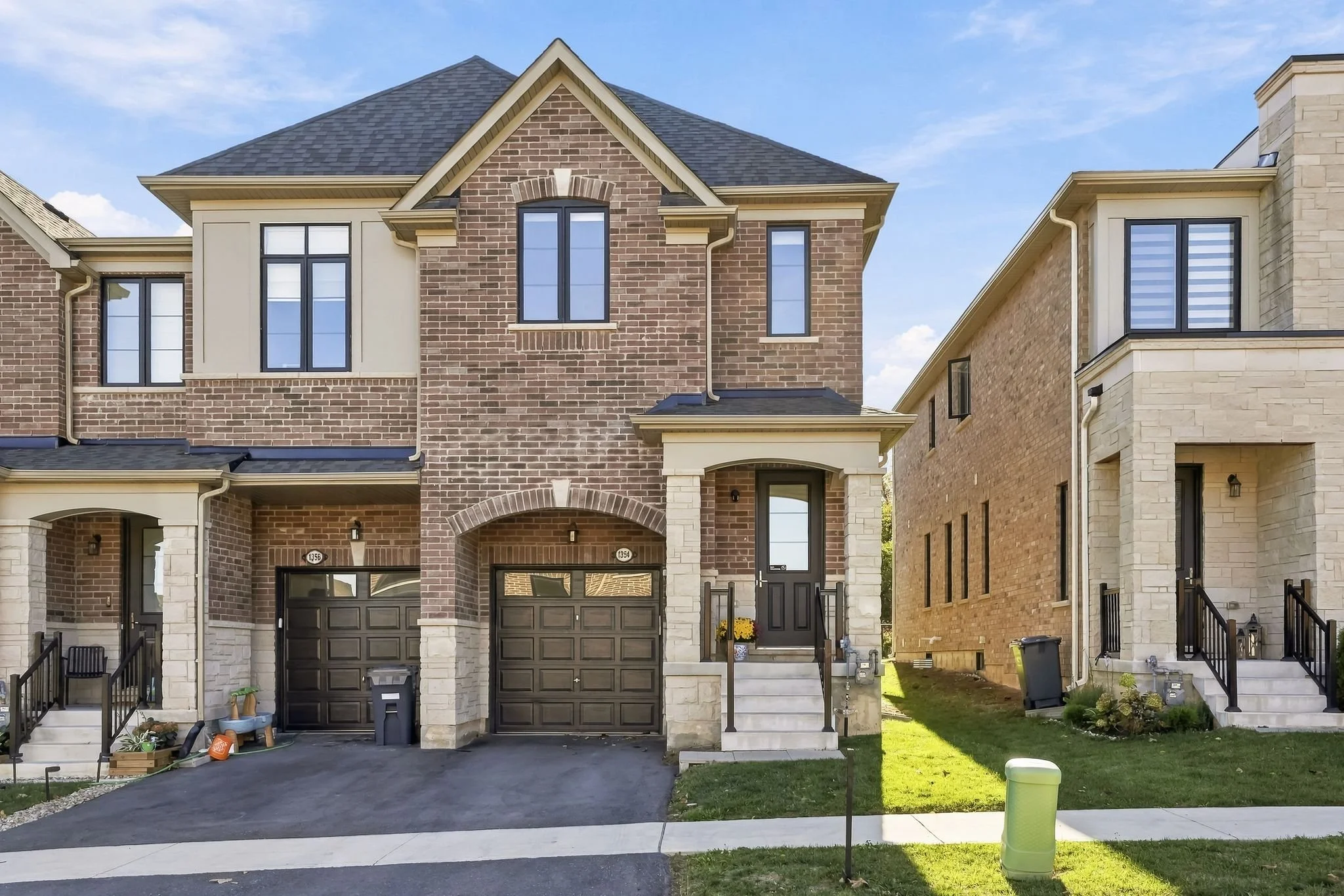 1354AlmonteDrBurlington-ReidMediaAgency-001.jpg