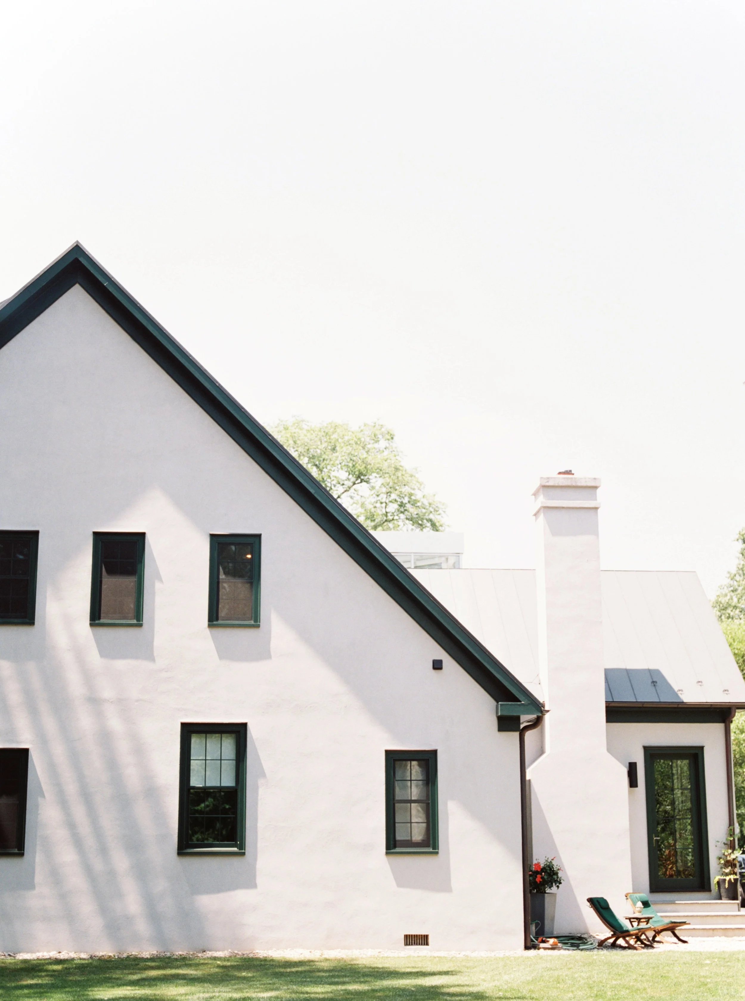 We love the old architecture of this sleek home in New Hope, Pennsylvania. It made the perfect summer getting ready location for this Hotel du Village wedding.