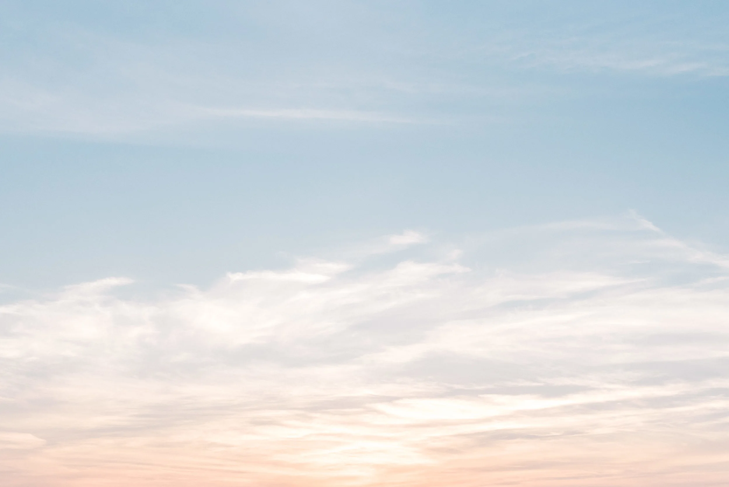 We love capturing a beautiful ethereal sky on your wedding day, setting the mood and sending you back in time.