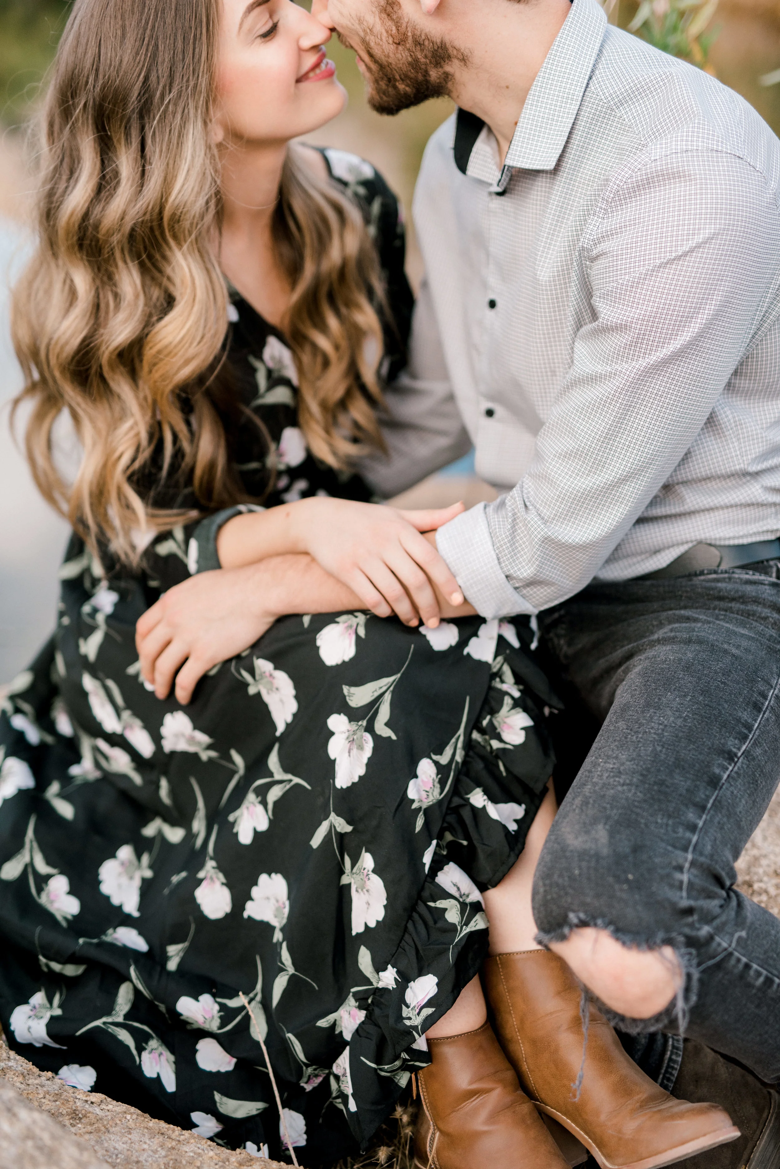 We simply adore this monotone boho look with a floral dress for Jenna and Sam’s free-spirited desert engagement session in Joshue Tree, plus these two are simply the sweetest.