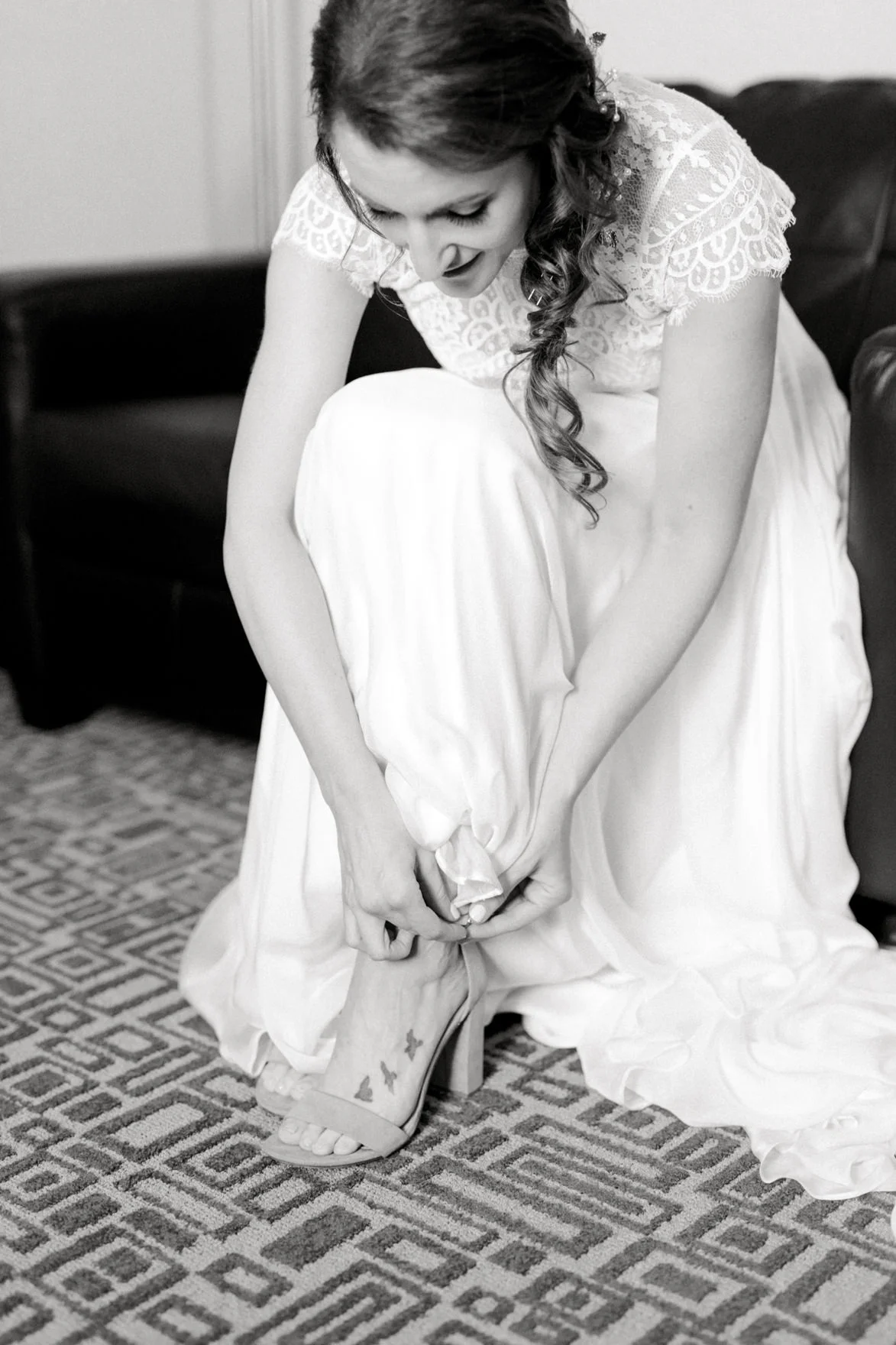 We loved the little peek of a tattoo on this bride as she got ready for her modern and elegant old city Philadelphia wedding at Power Plant Productions. Power Plant Production wedding photographer