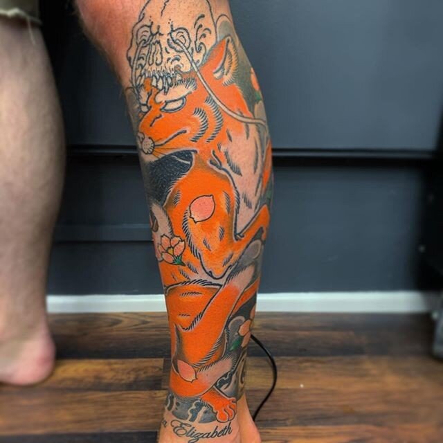 Back to working on Justin's leg piece.⁠
Tattooed by Cam.⁠
@deadhead_tattoo #camvoodoo⁠
www.facebook.com/dosen1⁠
.⁠
.⁠
.⁠
.⁠
#voodootattoogosford #voodootattoo #voodoogosford #voodoo #gosford #centralcoast #terrigal #erina #sydney #sydneytattoo #newca