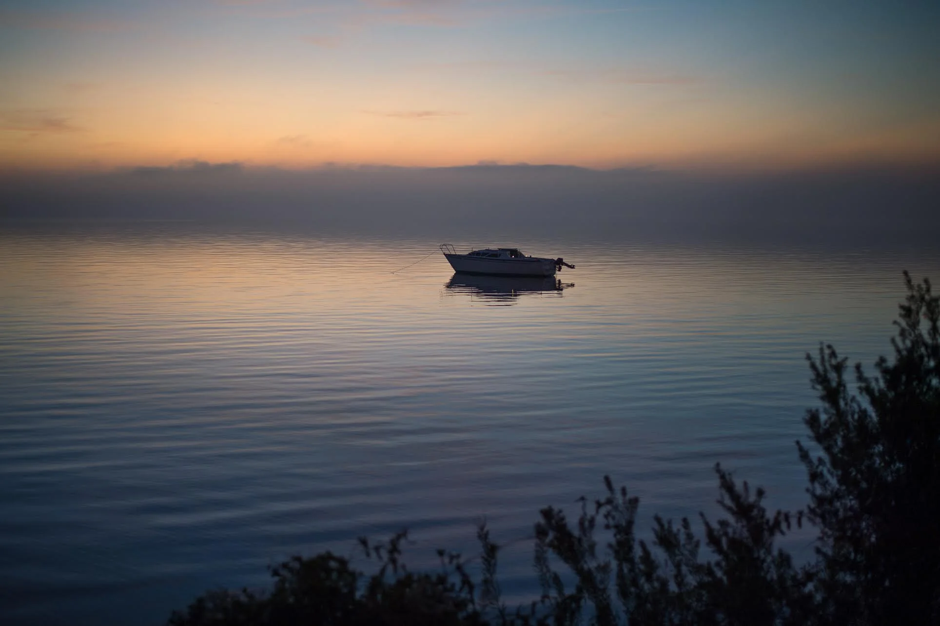 beach drive boat in fog.jpg