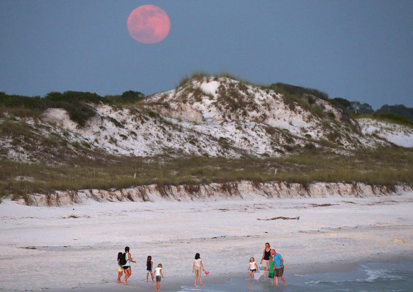 SHOOTING THE FULL MOON 