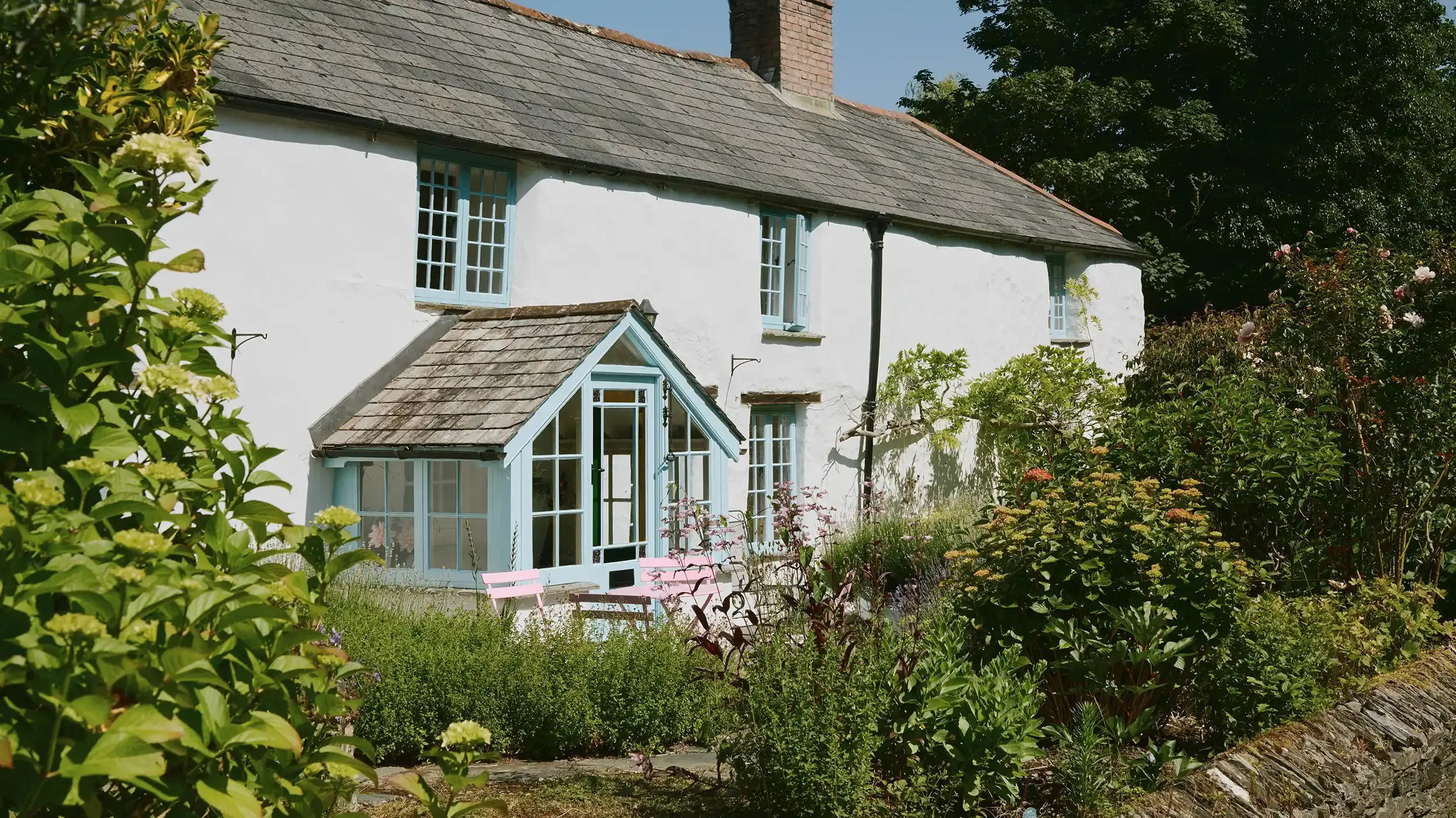 bridge-cottage-garden-house-landscape-architecture-residential-cornwall-UK-bridle-4.webp