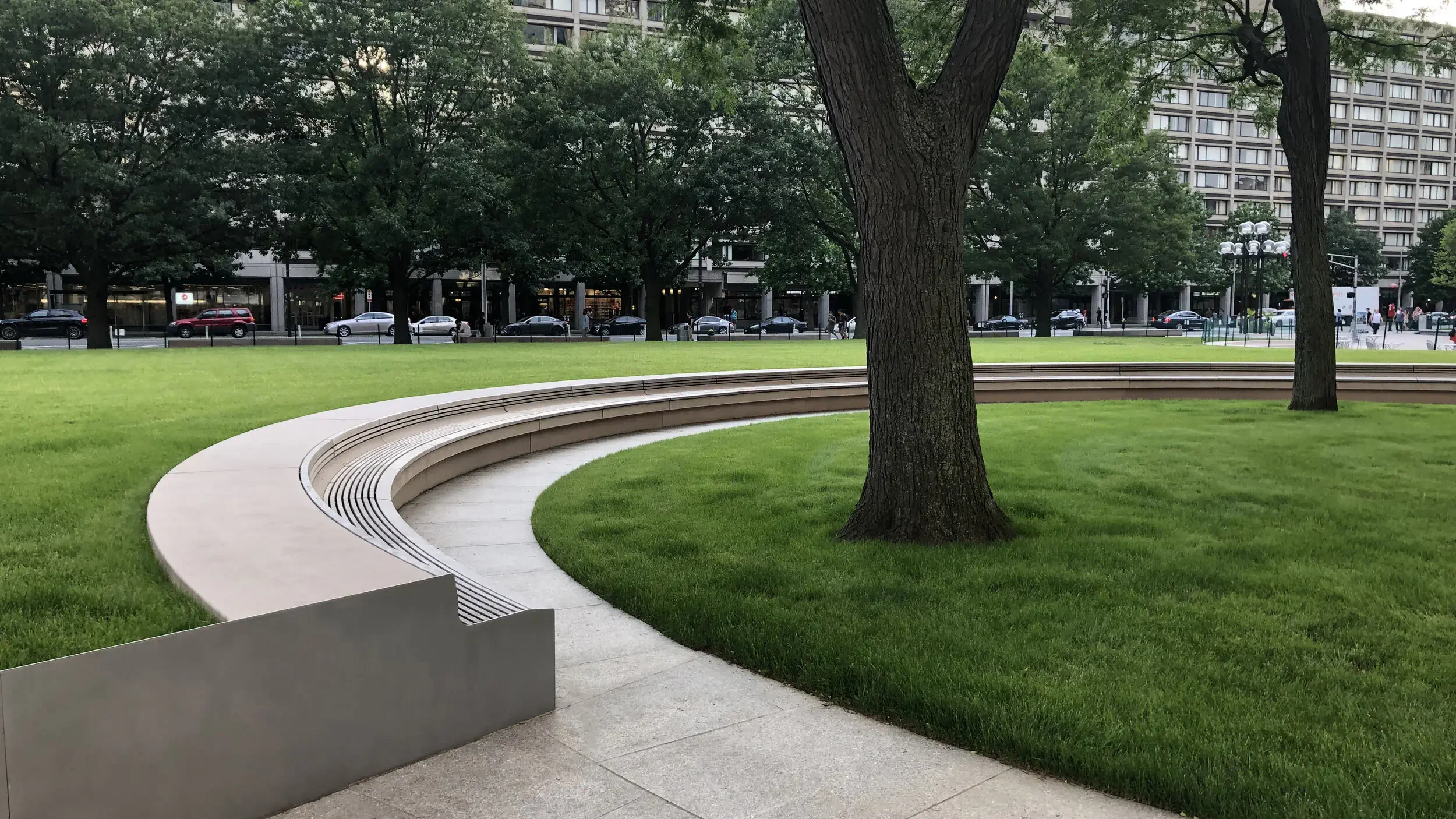 rectangles-arcs-furniture-design-landscape-architecture-urban-design-christian-science-plaza-boston-bridle-12.webp
