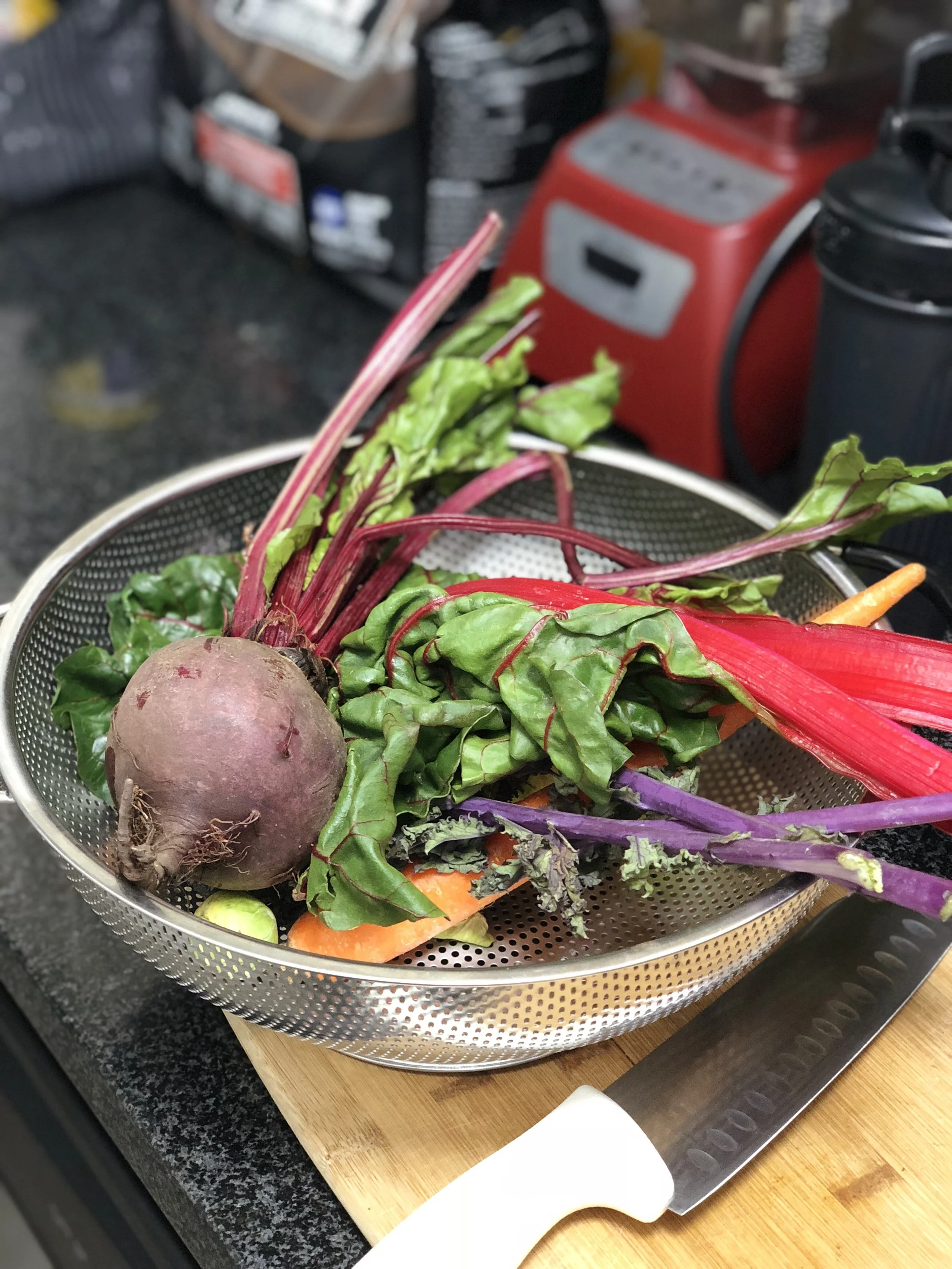 Red Beets, Chard, Kale, Carrots, Brussel Sprouts, Flax Seeds, Hemp Seeds, Frozen Berries. 