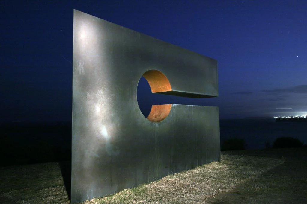 Sculpture winner shows his metal Exhibition - Sculpture by the Sea