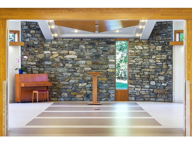 deHoog&Kierulf_victoria_architect_SaanichChapel2.jpg