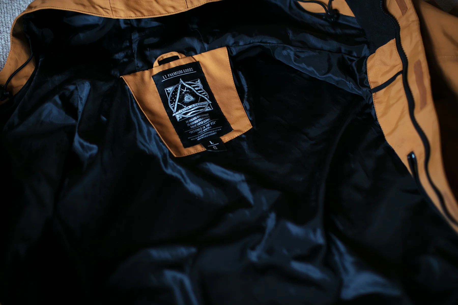 Woven back neck label