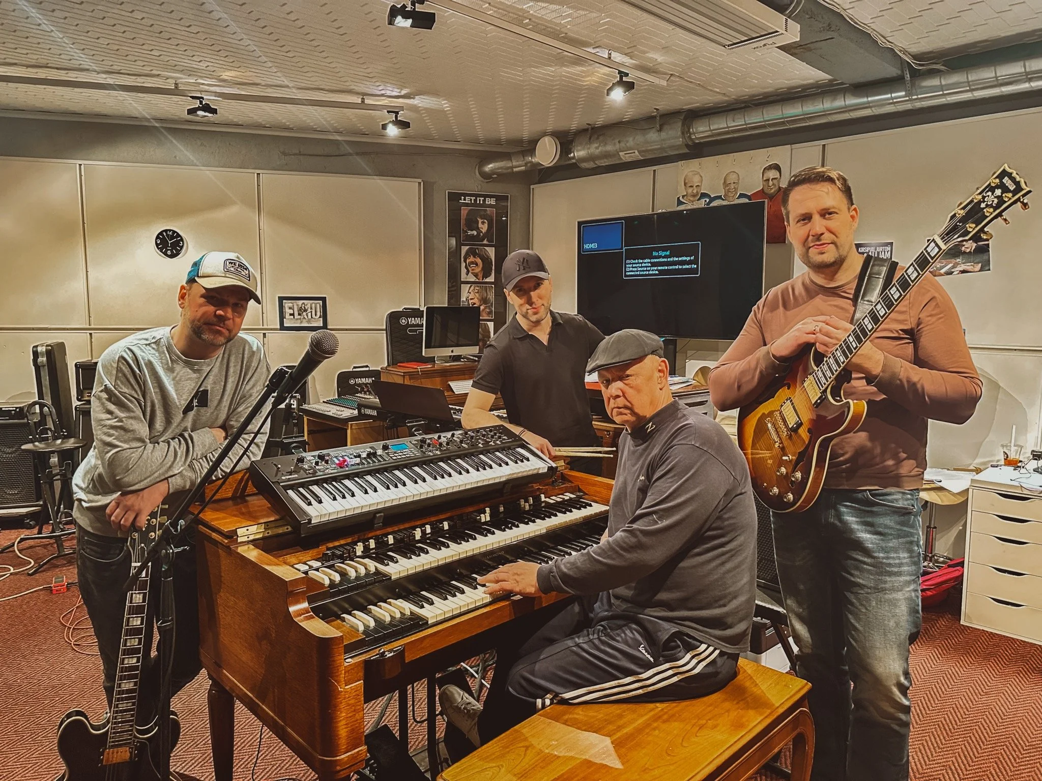 Happy Organ Hour: FUNKY ORGAN CHAOS!