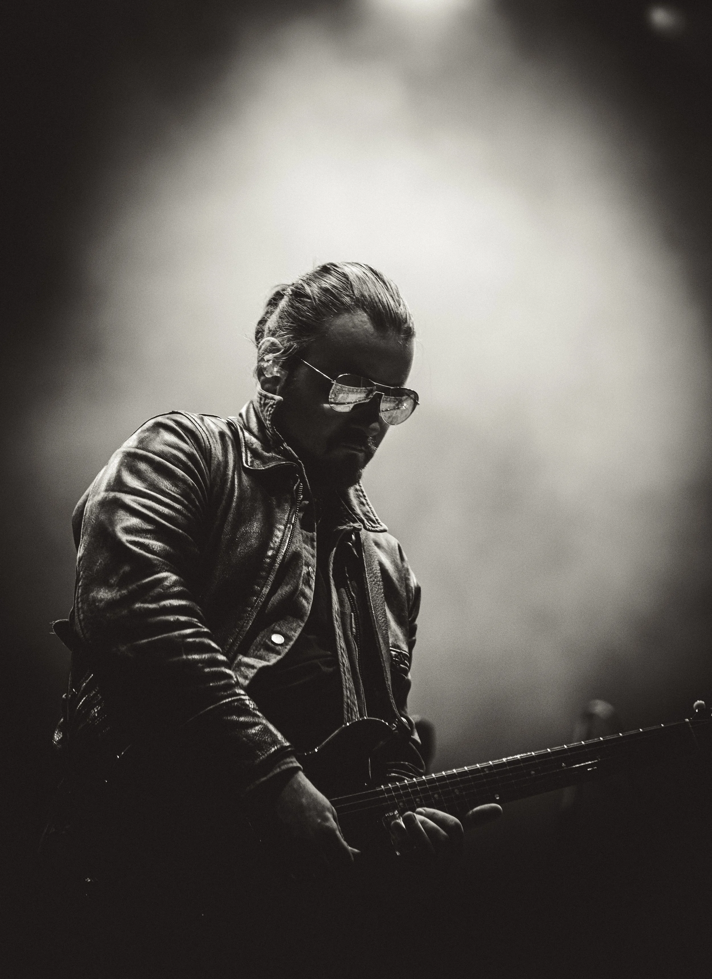 Laur Joamets "Võõrad Suled"