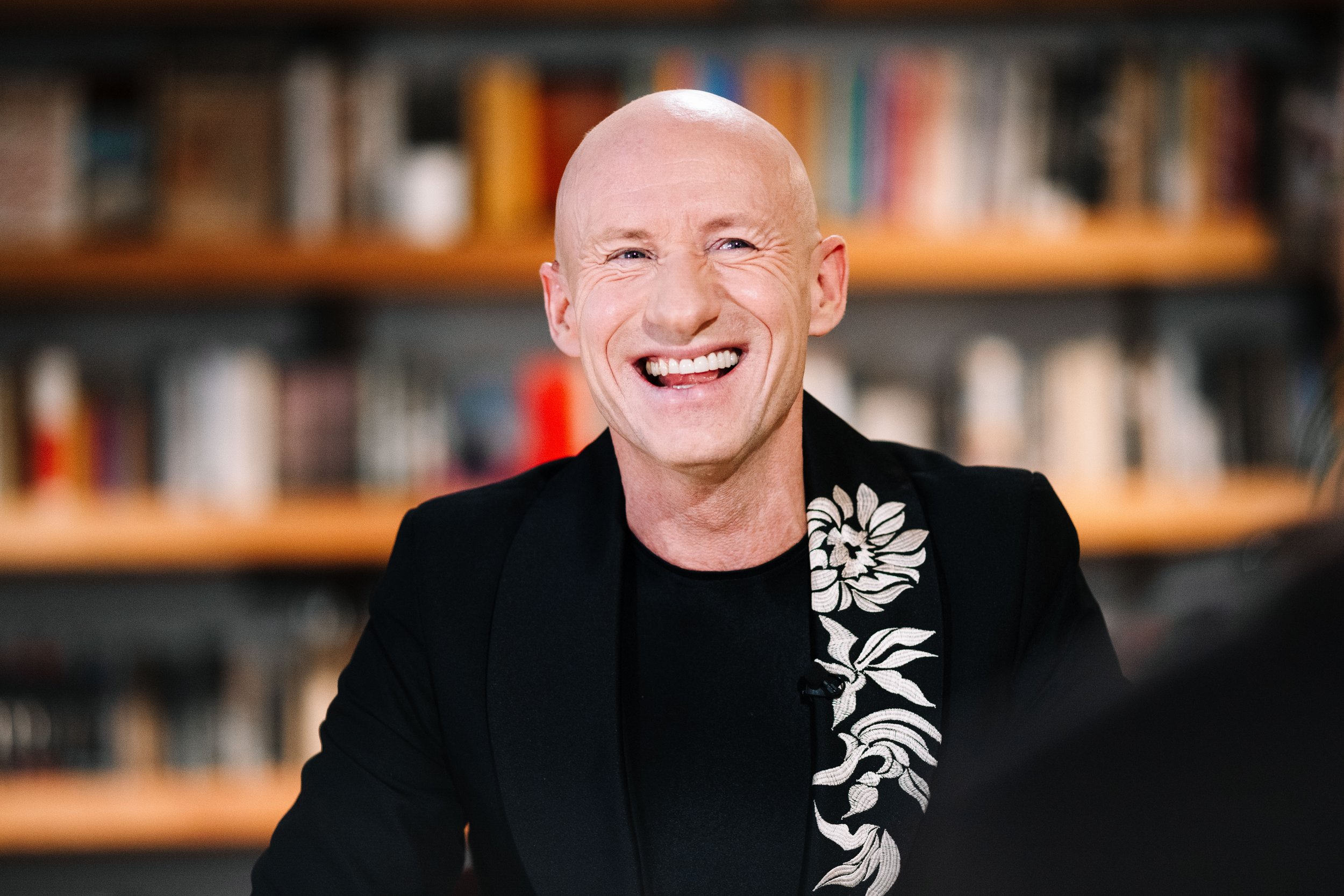 Aprikoosipuu laulud. Armeenia juurtega muusika (EE-AM)