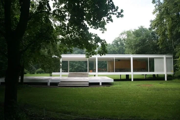 Mies van der Rohe's Farnsworth House.jpeg