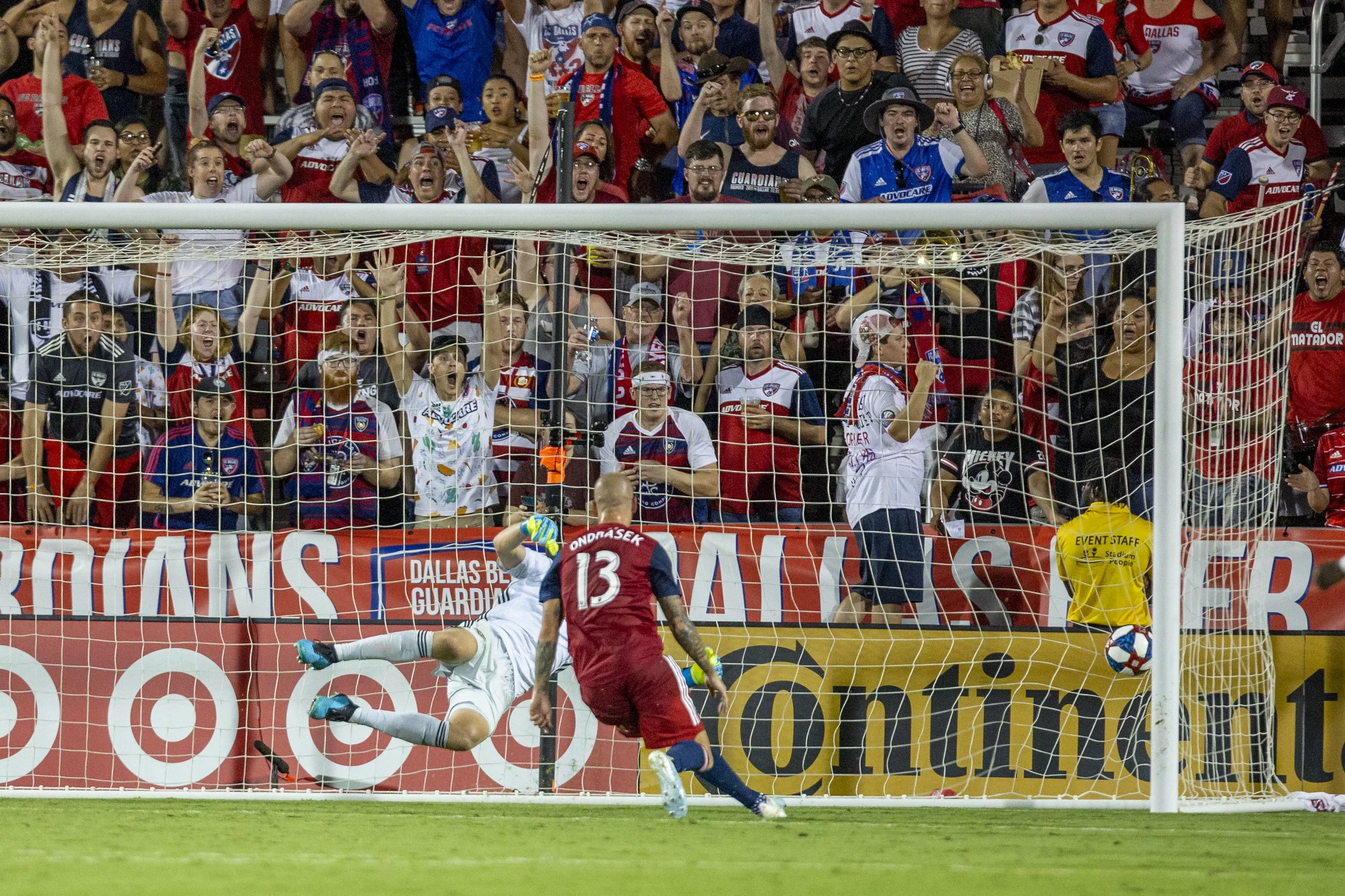 FCD vs Dynamo__8-25__31.jpg