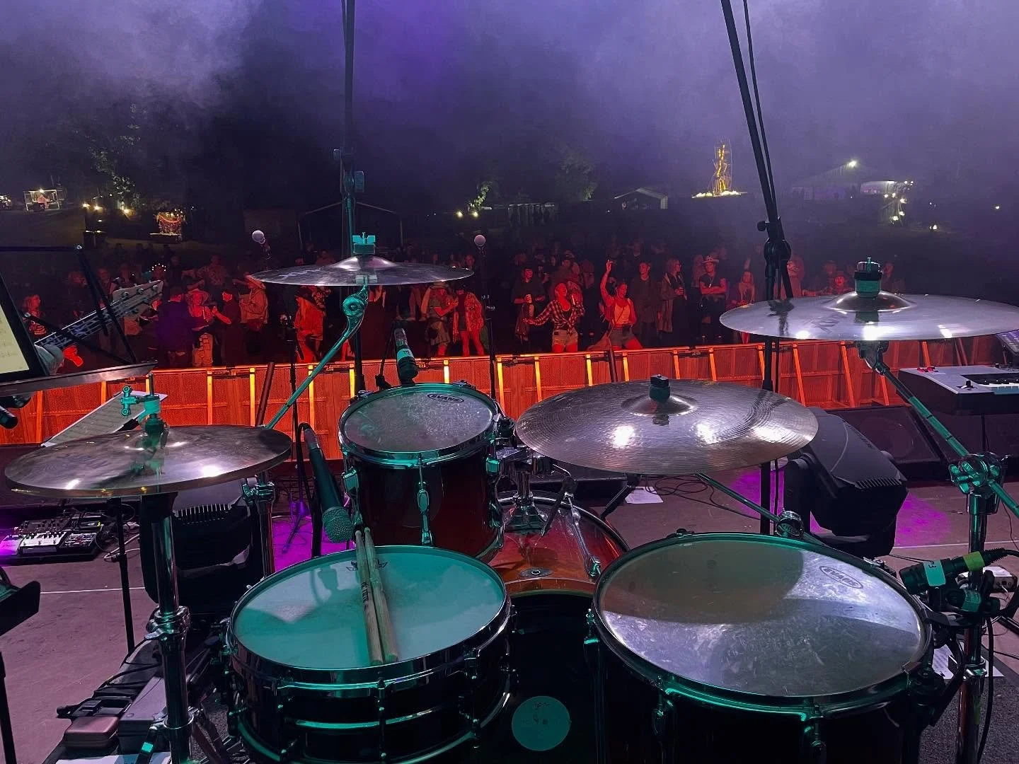 Had a wee gig last night with Shania Twain Tribute @shaniauptonowtribute Loads of fun, with some really lovely people and a hearty crowd. Sadly no footage as it was too swift a changeover with plenty of gremlins taboot. Big thanks to Dave Corsie on B