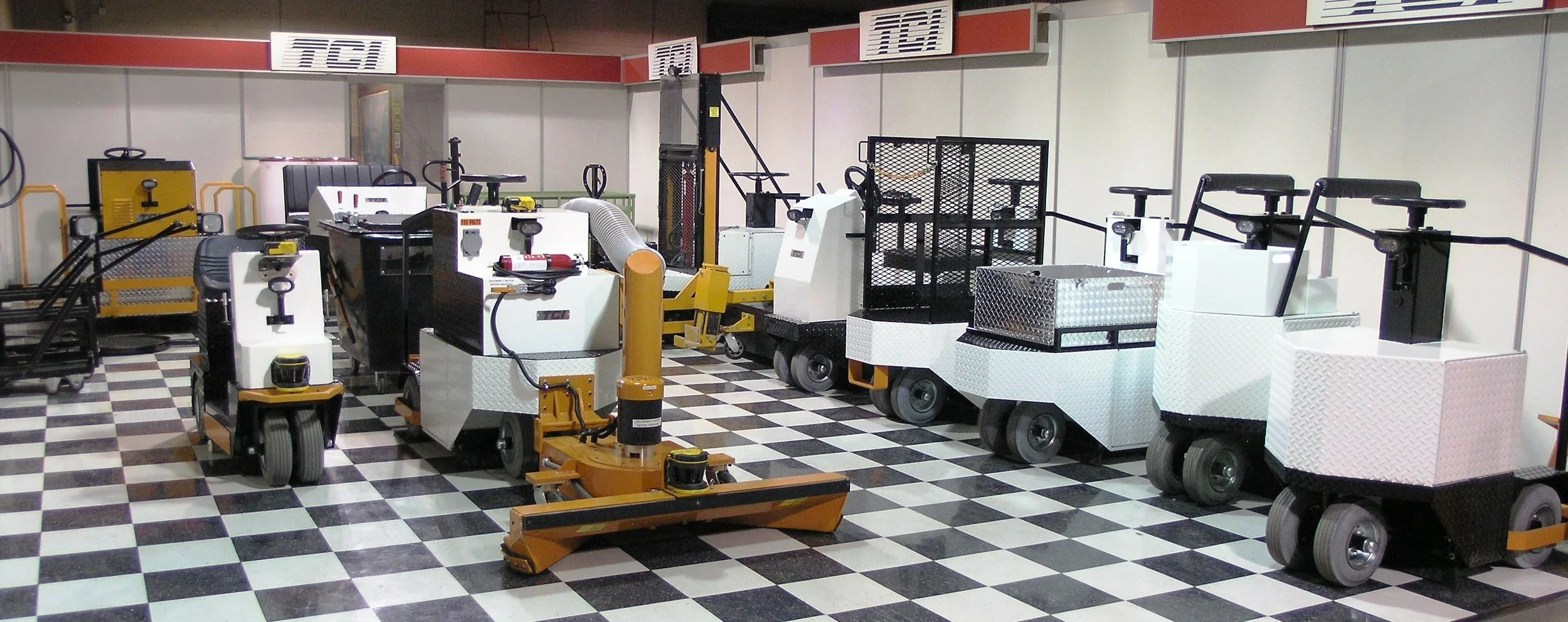 Showroom 2017 cr.JPG