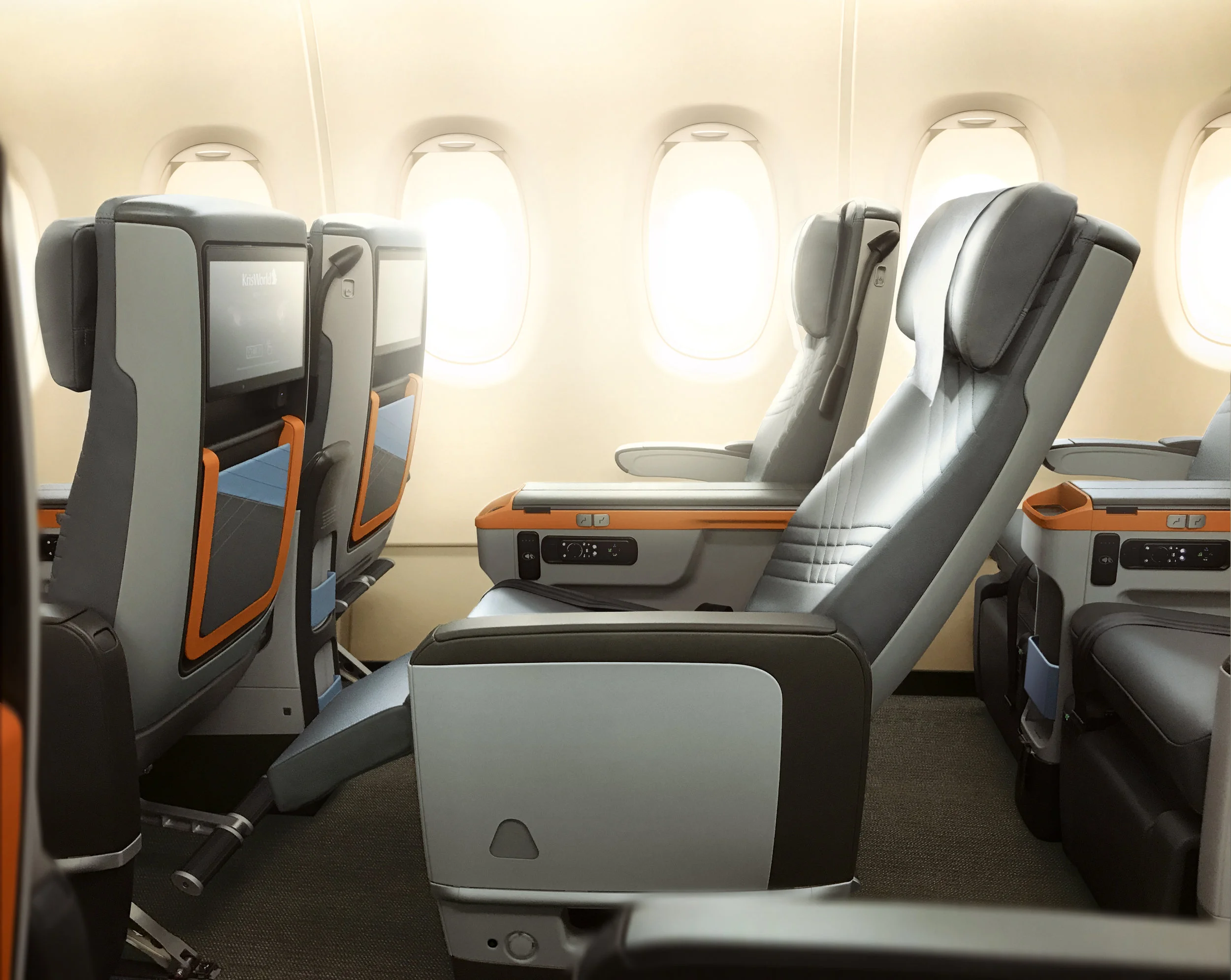 Premium Economy Class_01.jpg