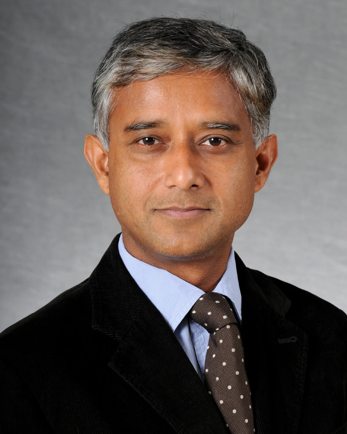 4x5 headshots_RMazumder.jpg