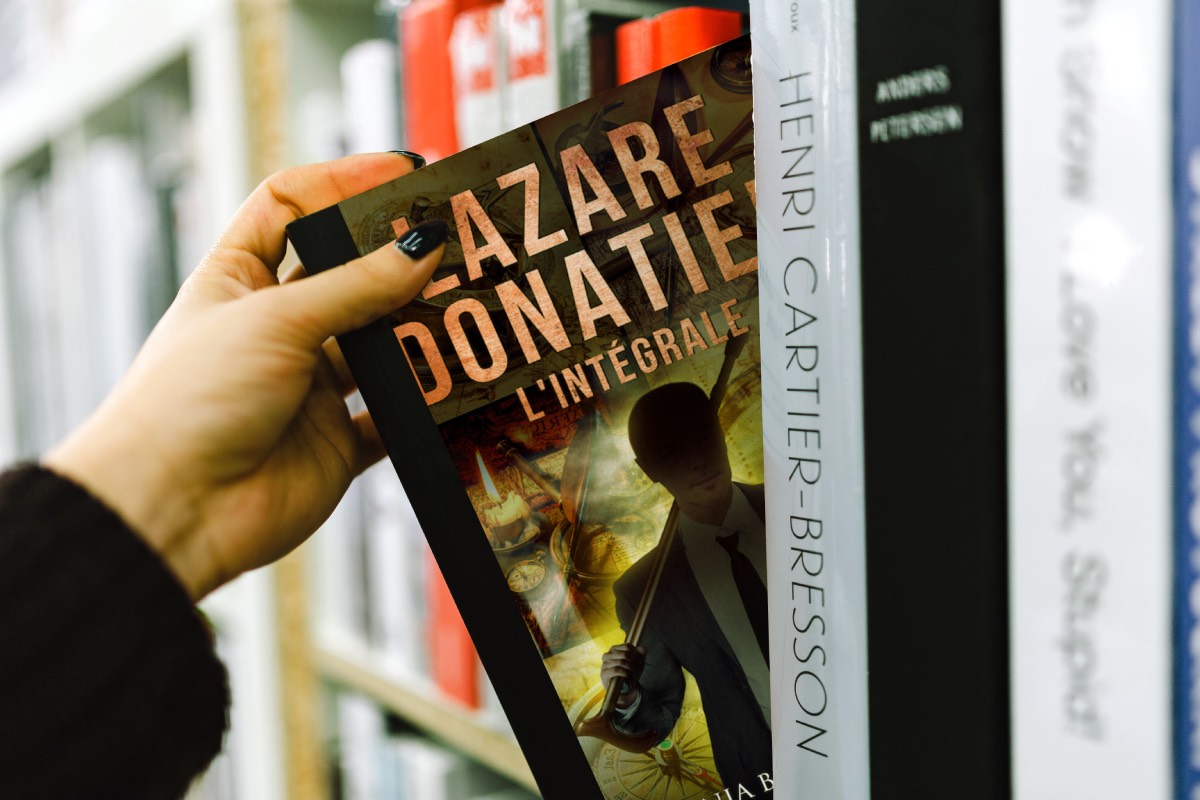 Couverture Lazare en librairie - mockup.jpg