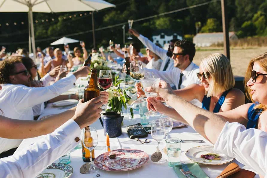 Dining_Toasts.jpg