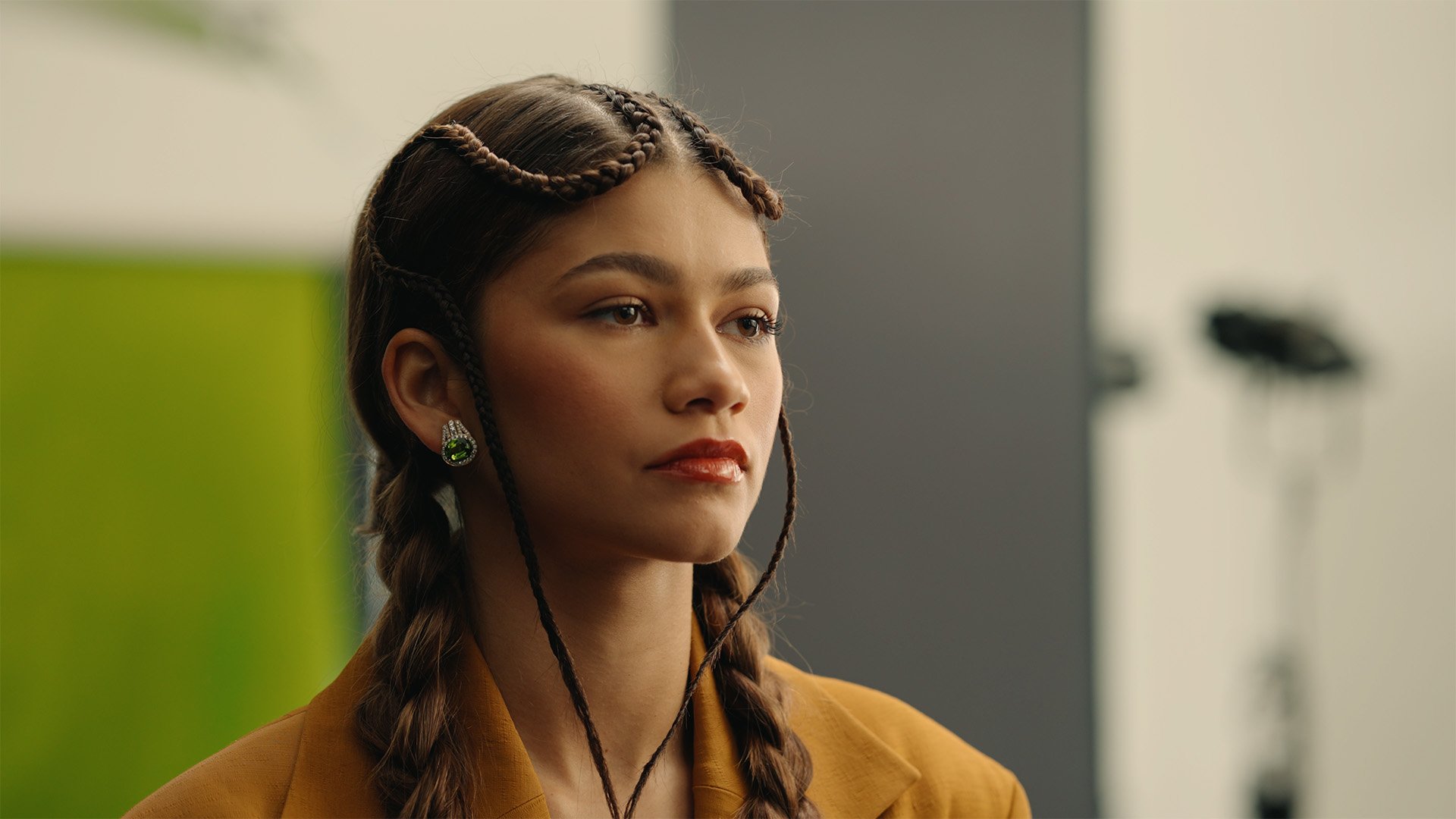 KINOB 1773.MXF.12_37_41_00.Still001.00_00_05_12.jpg