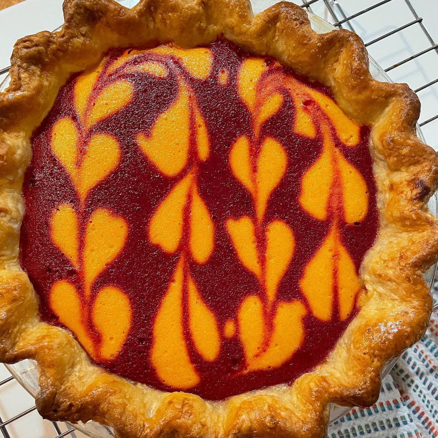 Cant get enough of these colors! 😍😋 #beetpie #piecrust #homemade #fritchinthekitchen #pieday
