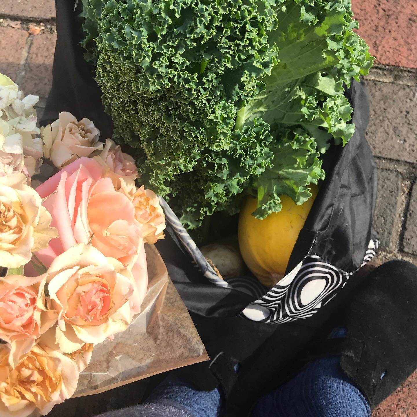 I&rsquo;m still here! Still Whole30! I&rsquo;m grateful that we have a winter farmers market (even though it doesn&rsquo;t feel like winter here today). I got kale, spaghetti squash and turnips. Woot! #whole30 #januarywhole30 #eastonfarmersmarket #sa