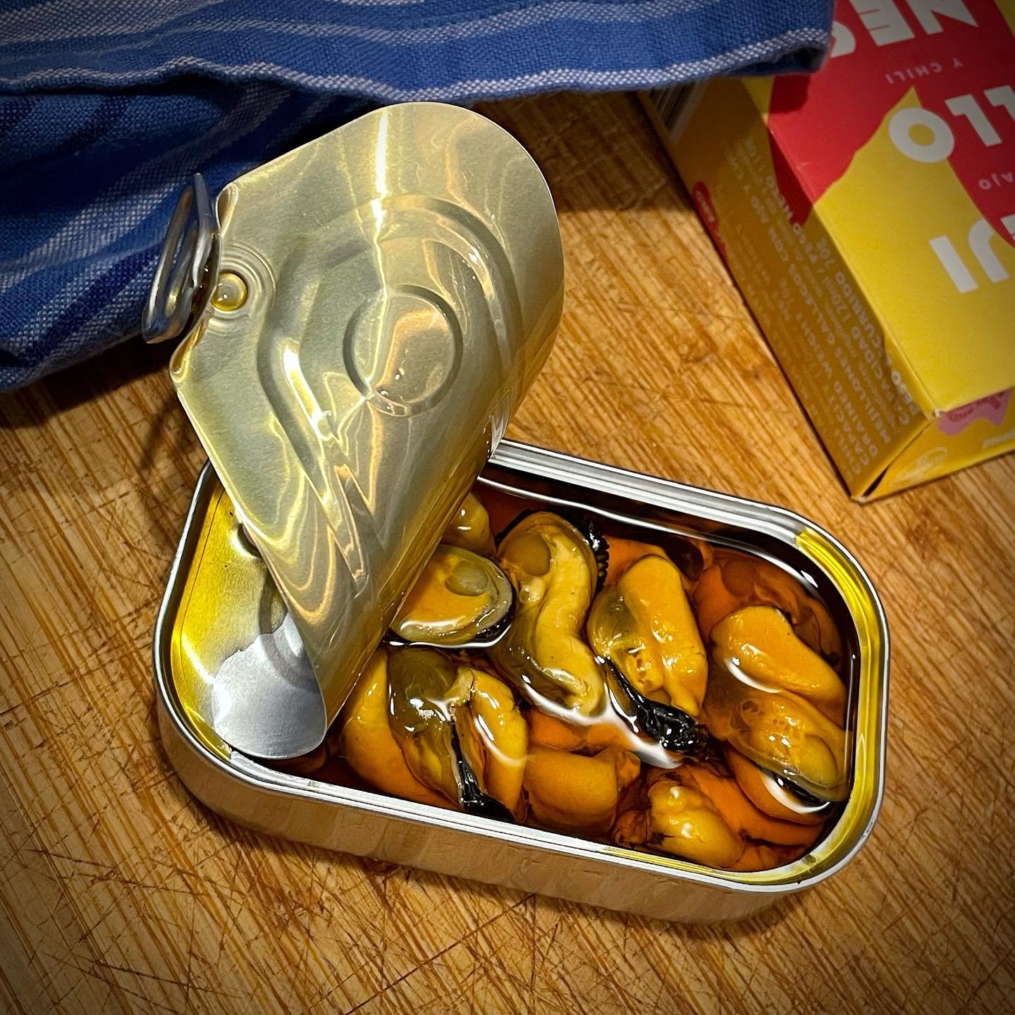 Tinned fish FTW! (Ok, tinned *shell*fish but still) 😍