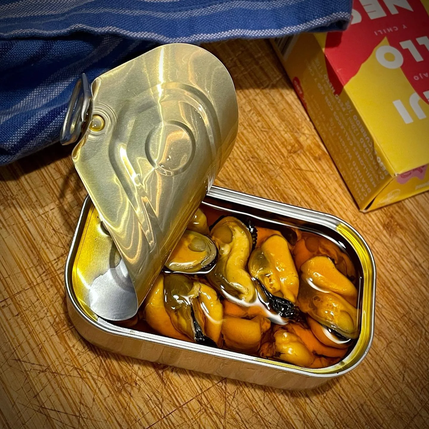 Tinned fish FTW! (Ok, tinned *shell*fish but still) 😍