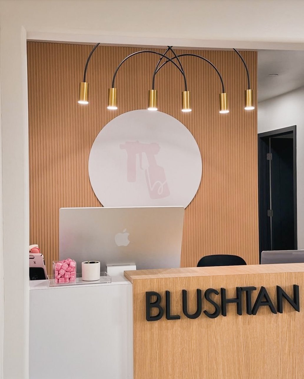as your blushtan consultants may say - book your appt to avoid disappointment 😉✨ find your local studio + book your sunless glow at blushtan.com/locations !