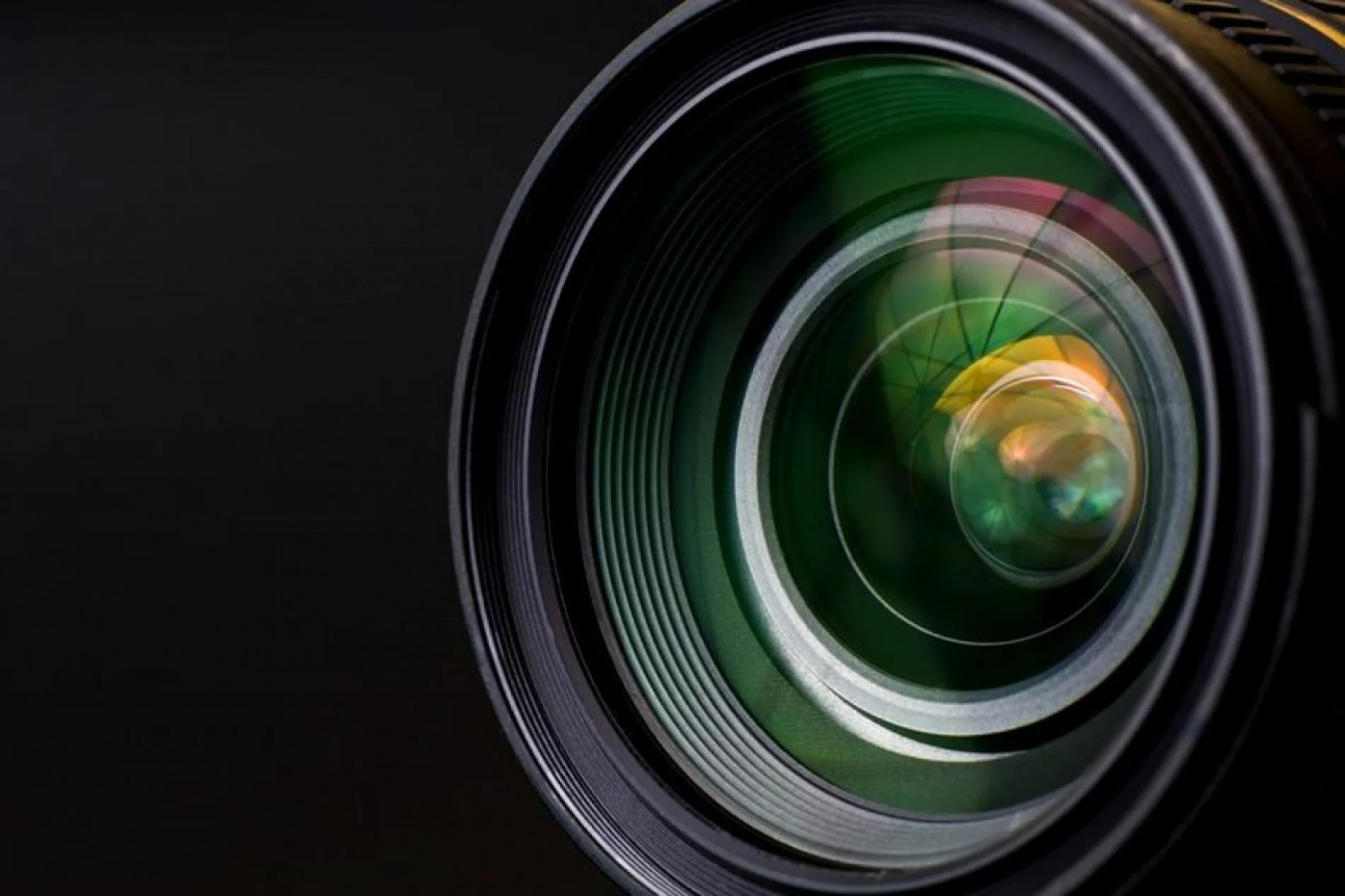 camera-lens-wallpaper-49998-51683-hd-wallpapers.jpg