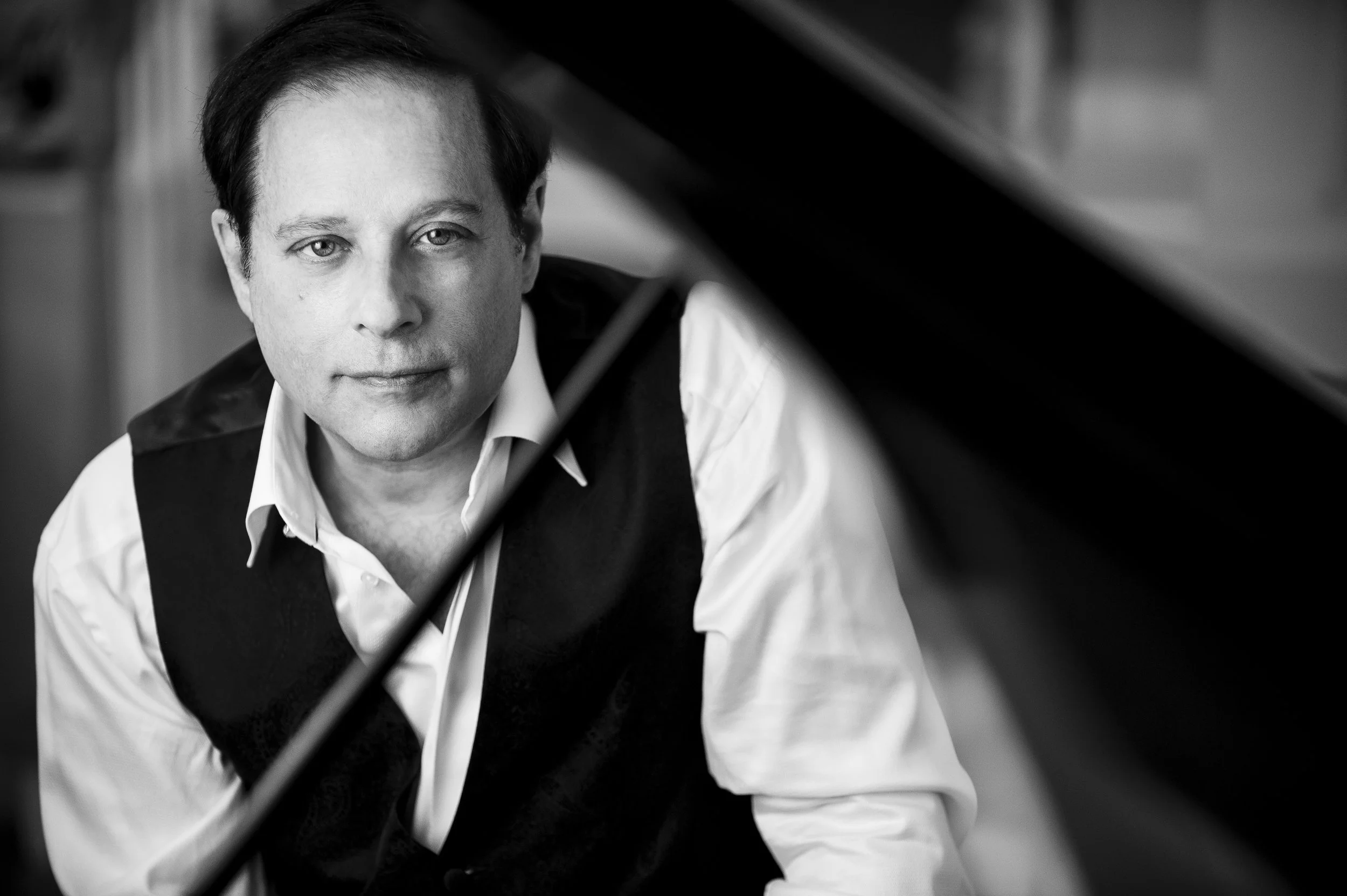 HeadShot-Vest-PianoStickB&WCreditLiz Linder.jpg