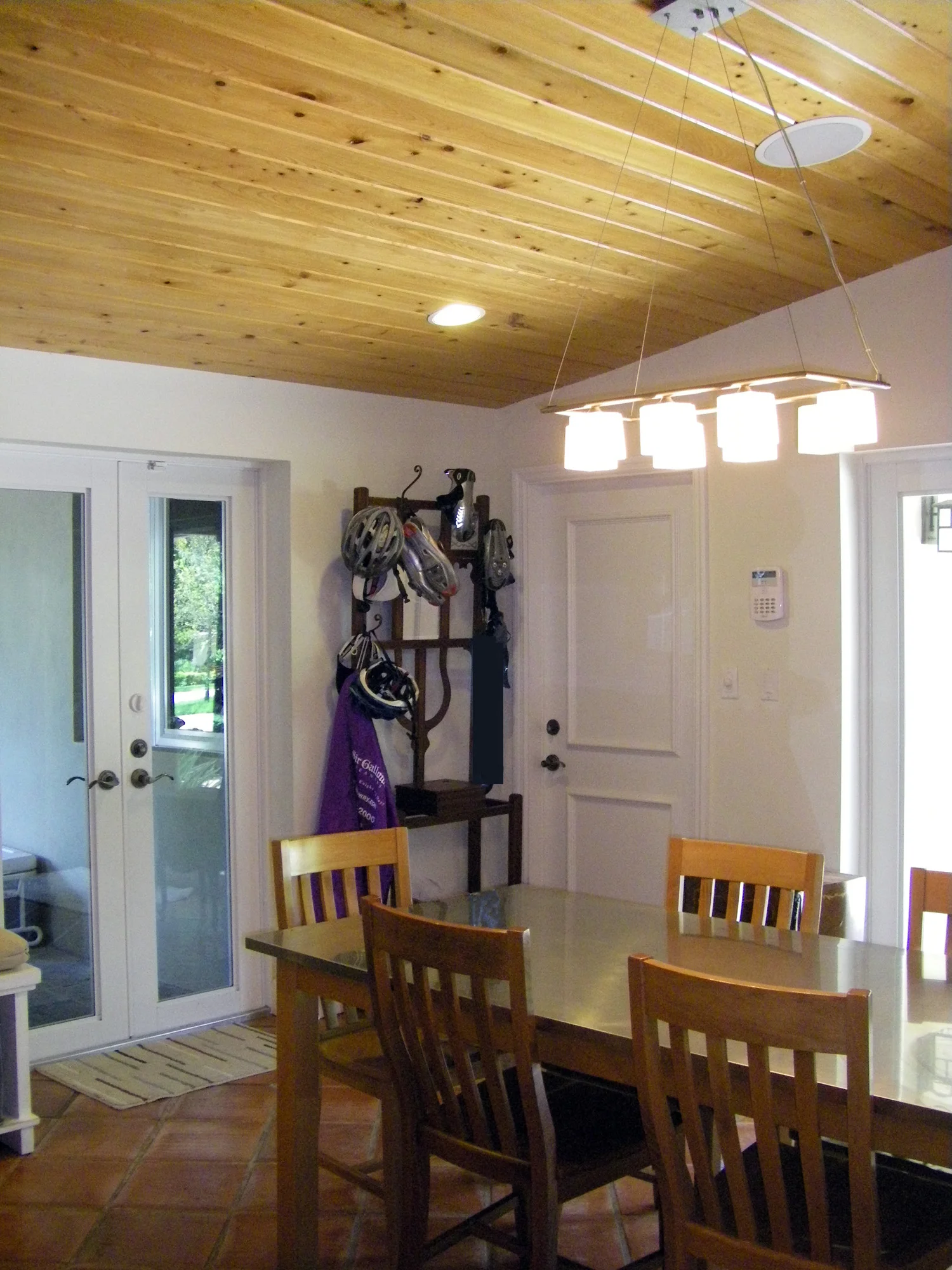 breakfast table_01.jpg