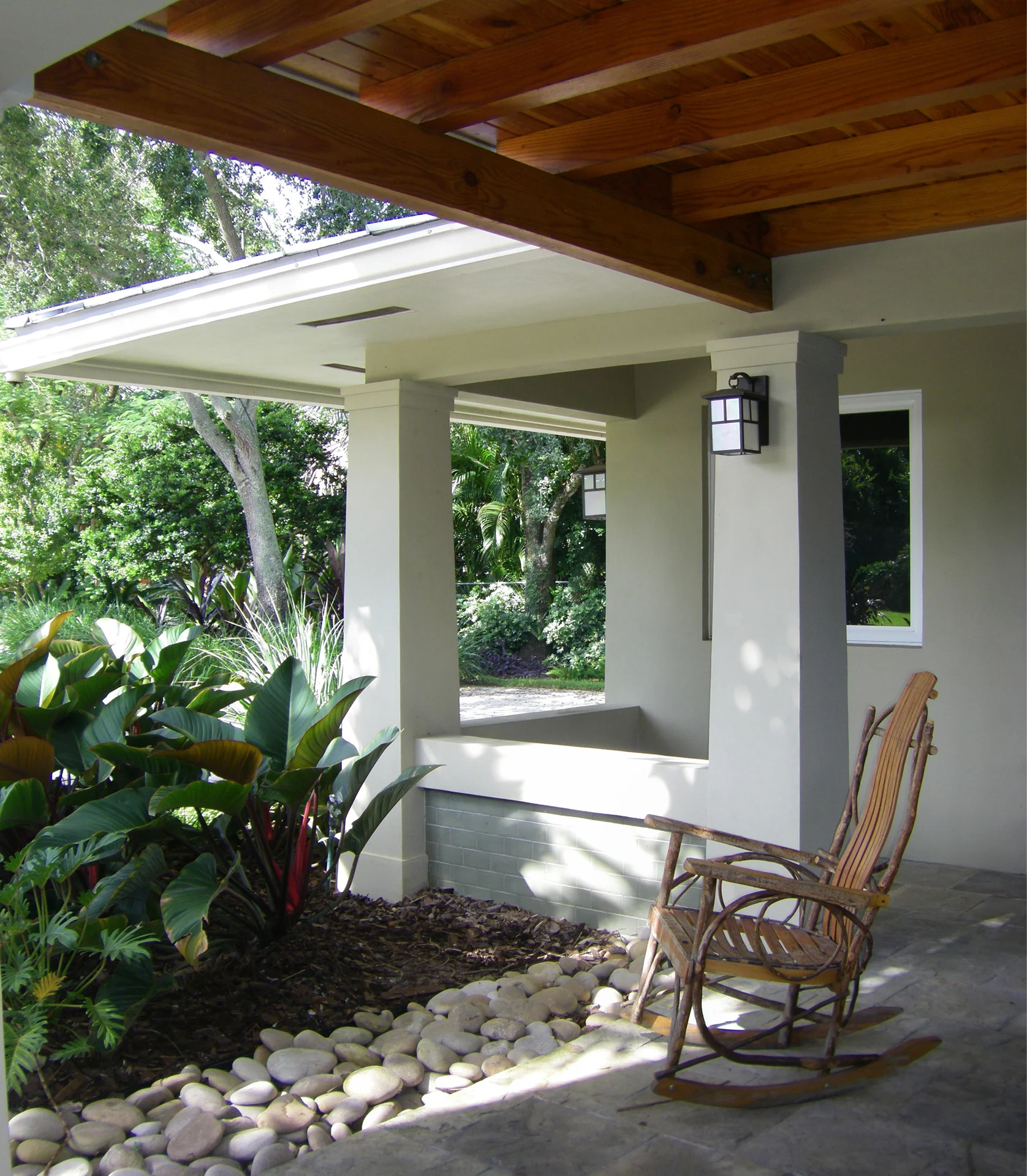 porch_01.jpg