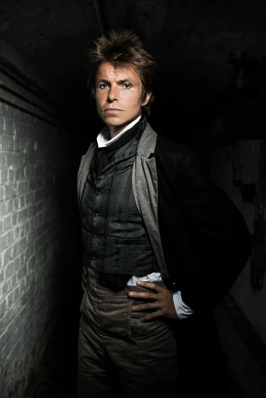 “Ben Warwick as Victor Frankenstein is quite spellbinding. We seem him flit from obsession to insanity, to spells of happiness and euphoria and then back. It is exhilarating to watch.”