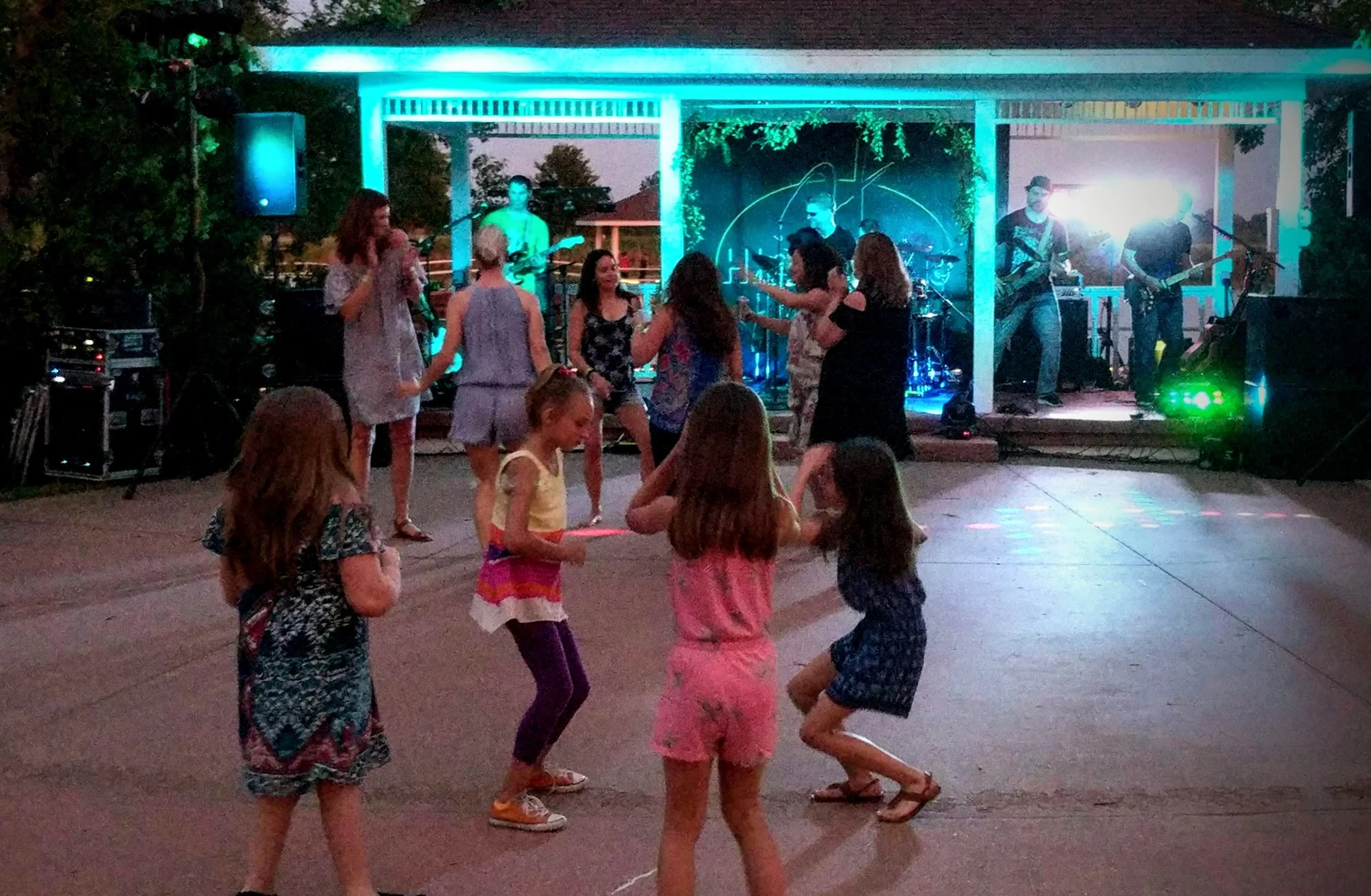 I love seeing kids exposed to music! These girls were dancing to Highway J at the Mackinaw Winery on Memorial Day Weekend.