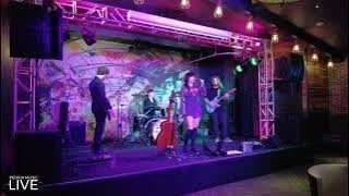 First Date Kiss - Hotel California 