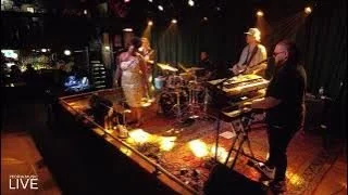 Josyln &amp; The Sweet Compression 